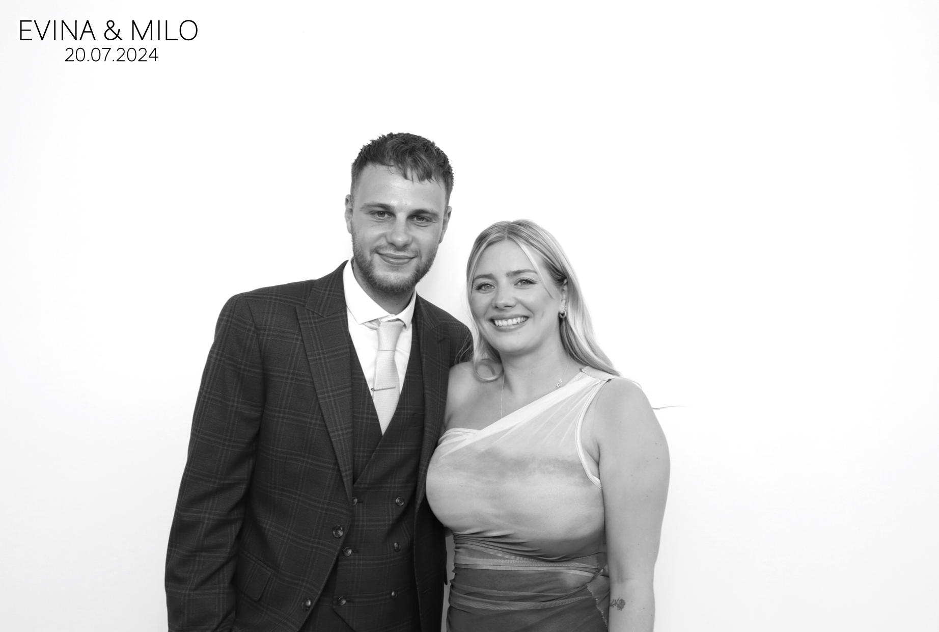 Evina & MIlo | View more photos from the event at images.mobile-photo-booth.com/u/MobilePhotoBoothUK/Evina-MIlo