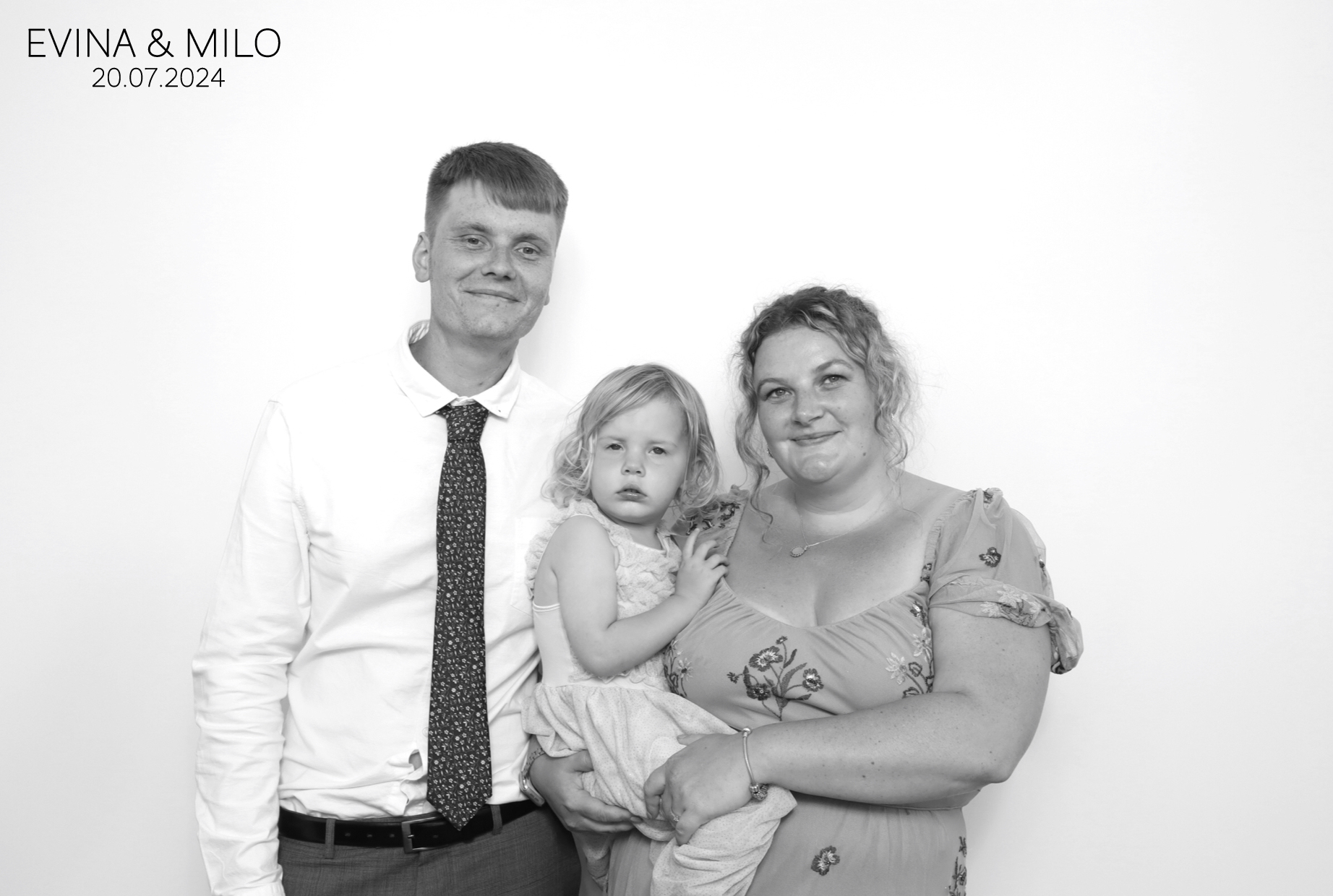 Evina & MIlo | View more photos from the event at images.mobile-photo-booth.com/u/MobilePhotoBoothUK/Evina-MIlo