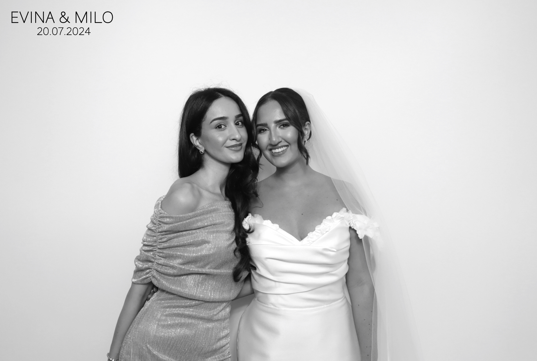 Evina & MIlo | View more photos from the event at images.mobile-photo-booth.com/u/MobilePhotoBoothUK/Evina-MIlo