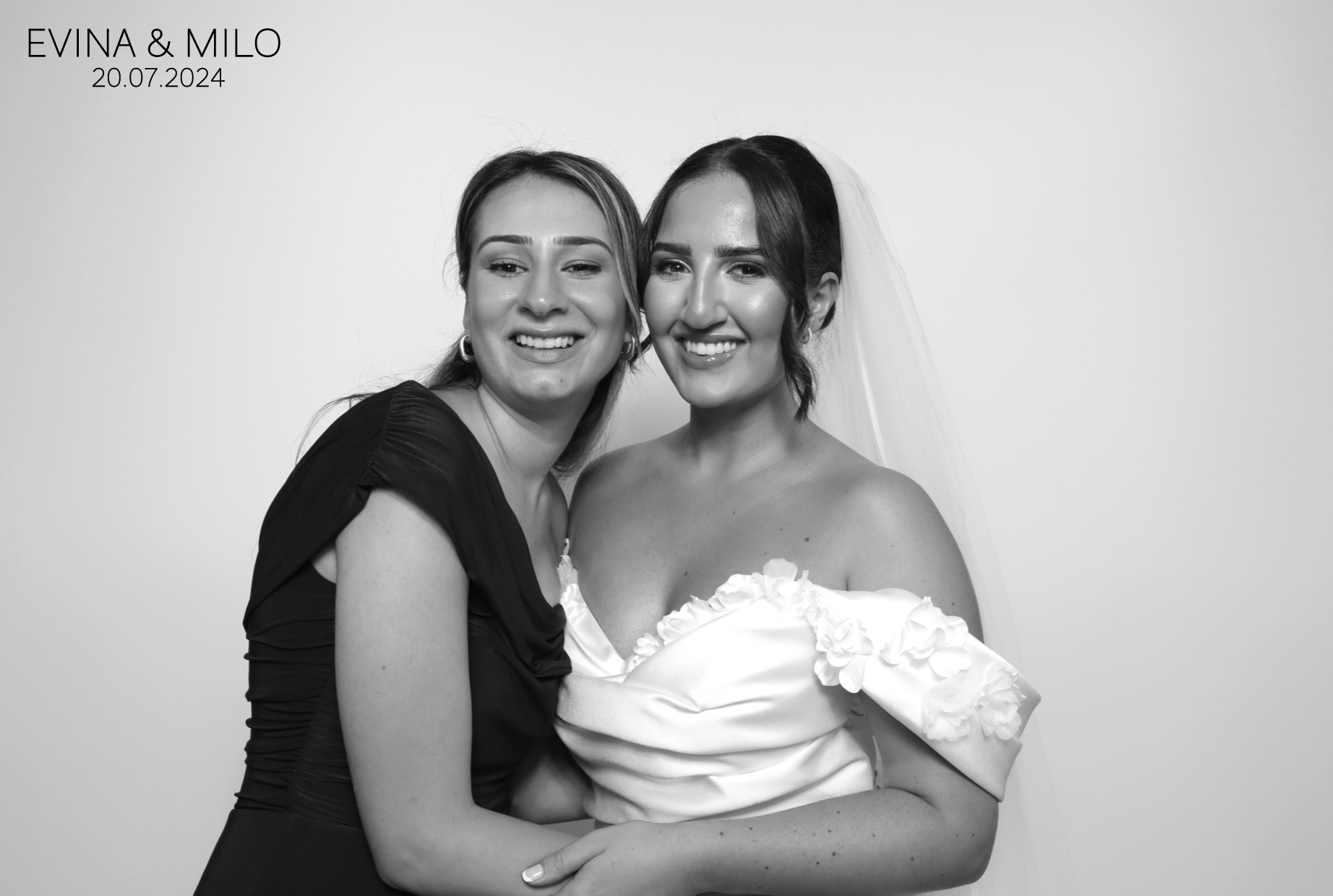 Evina & MIlo | View more photos from the event at images.mobile-photo-booth.com/u/MobilePhotoBoothUK/Evina-MIlo