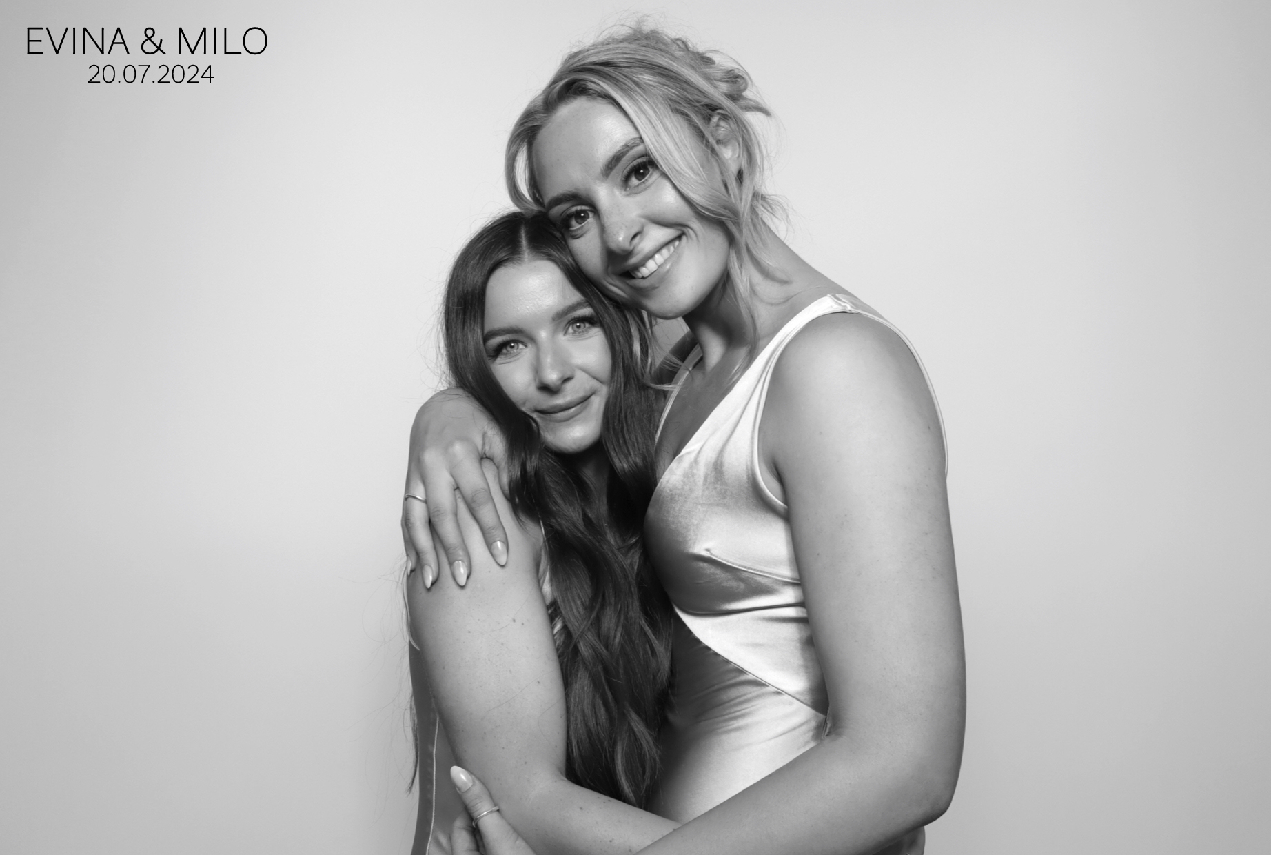 Evina & MIlo | View more photos from the event at images.mobile-photo-booth.com/u/MobilePhotoBoothUK/Evina-MIlo