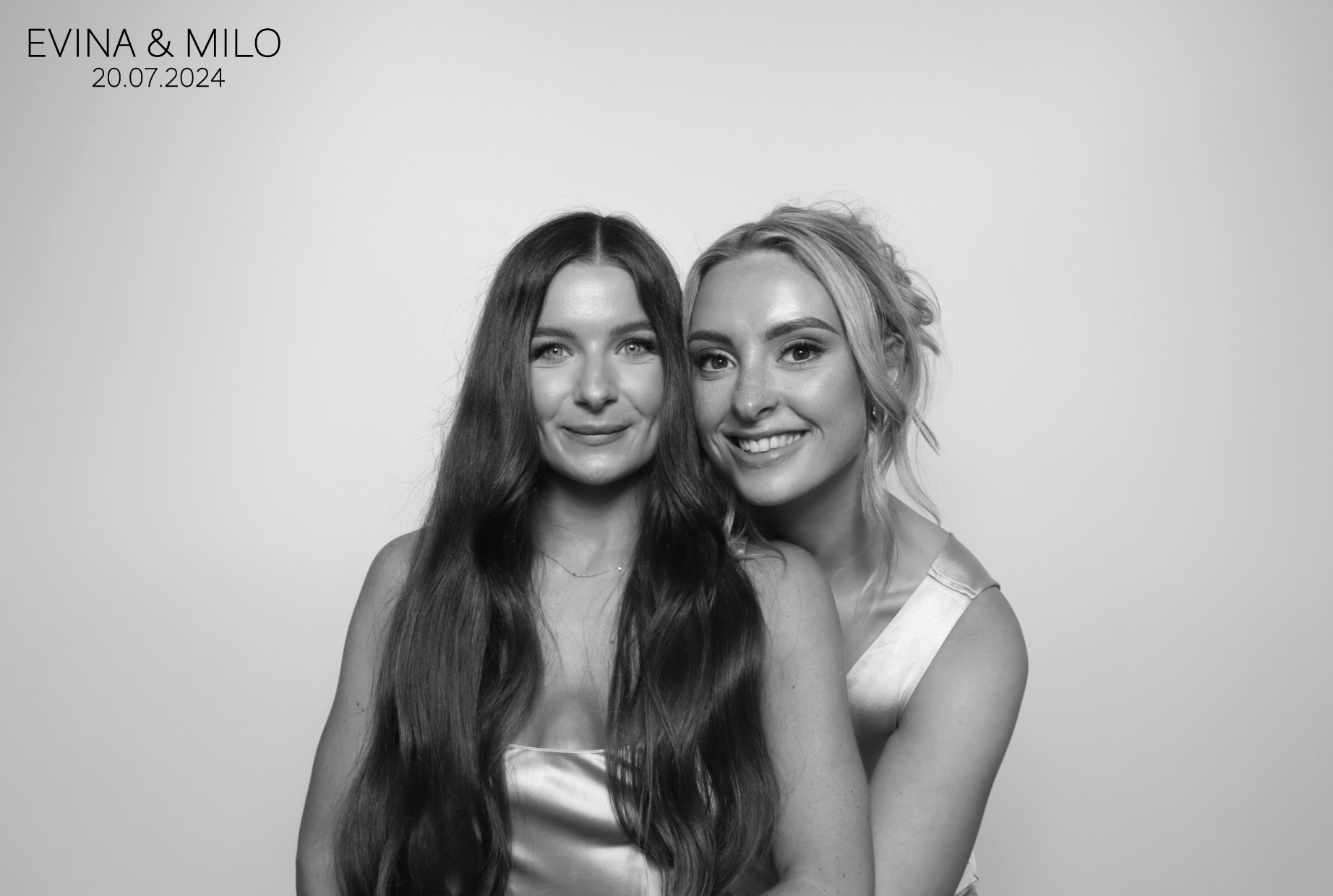 Evina & MIlo | View more photos from the event at images.mobile-photo-booth.com/u/MobilePhotoBoothUK/Evina-MIlo