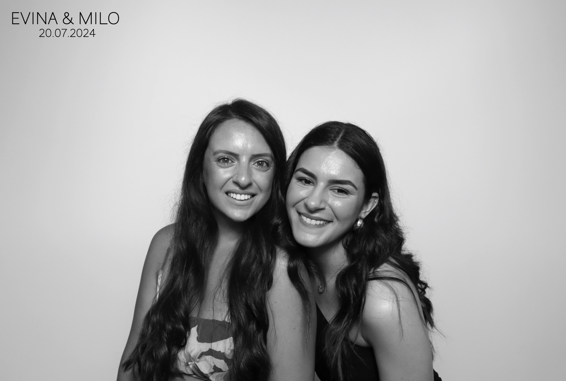 Evina & MIlo | View more photos from the event at images.mobile-photo-booth.com/u/MobilePhotoBoothUK/Evina-MIlo
