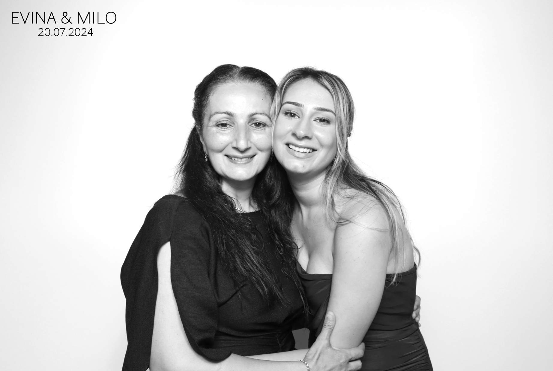 Evina & MIlo | View more photos from the event at images.mobile-photo-booth.com/u/MobilePhotoBoothUK/Evina-MIlo