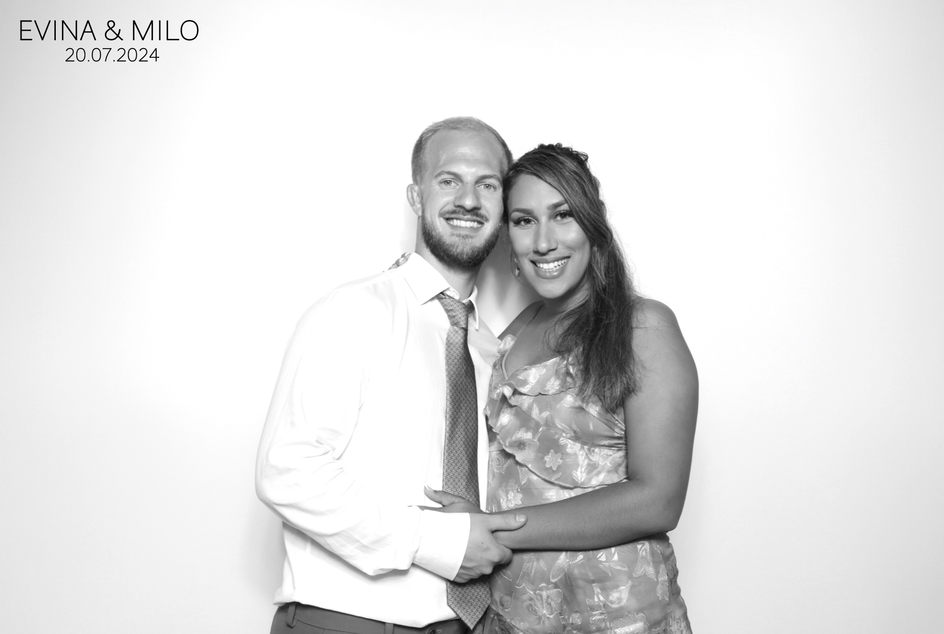 Evina & MIlo | View more photos from the event at images.mobile-photo-booth.com/u/MobilePhotoBoothUK/Evina-MIlo