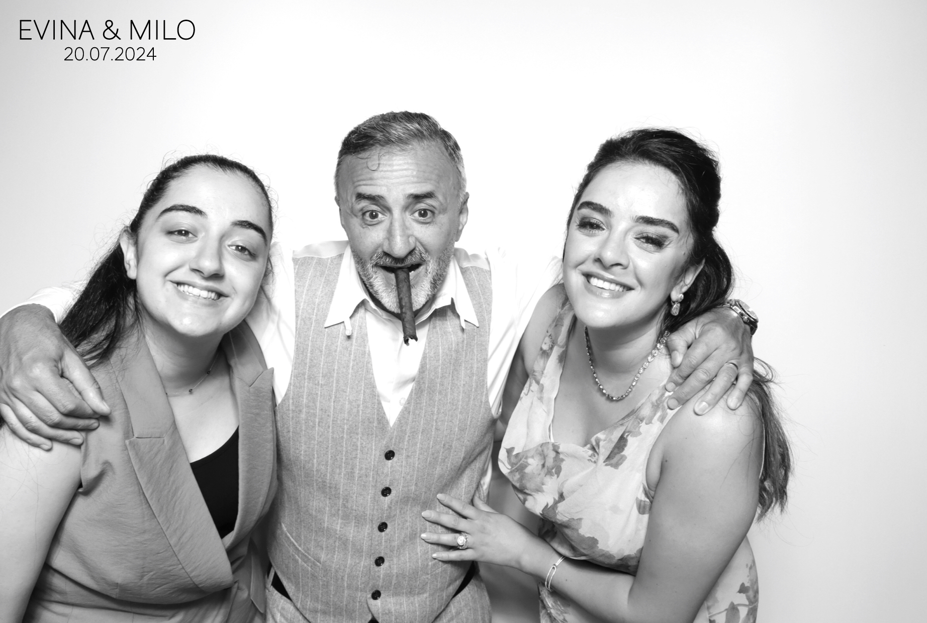 Evina & MIlo | View more photos from the event at images.mobile-photo-booth.com/u/MobilePhotoBoothUK/Evina-MIlo