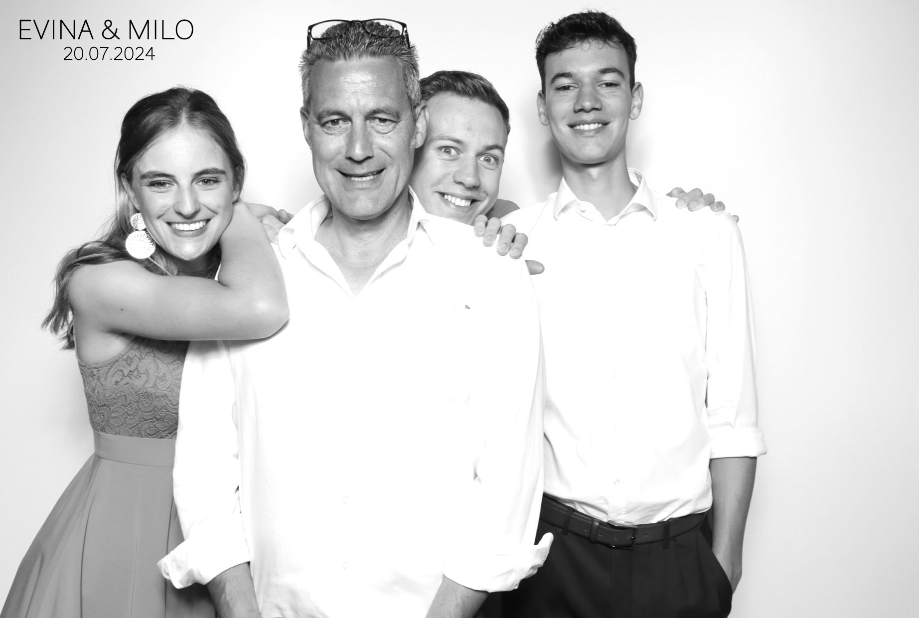 Evina & MIlo | View more photos from the event at images.mobile-photo-booth.com/u/MobilePhotoBoothUK/Evina-MIlo