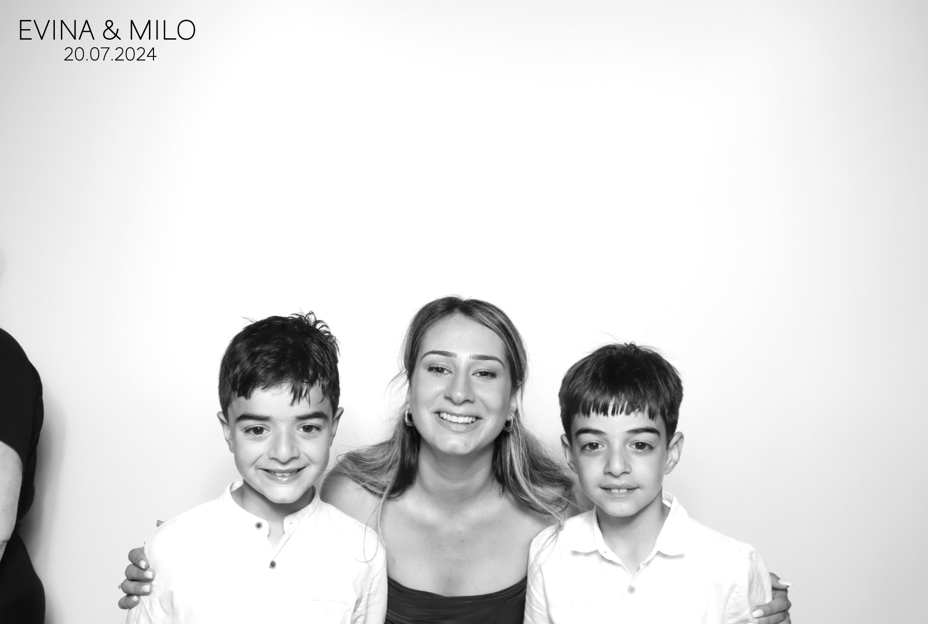 Evina & MIlo | View more photos from the event at images.mobile-photo-booth.com/u/MobilePhotoBoothUK/Evina-MIlo