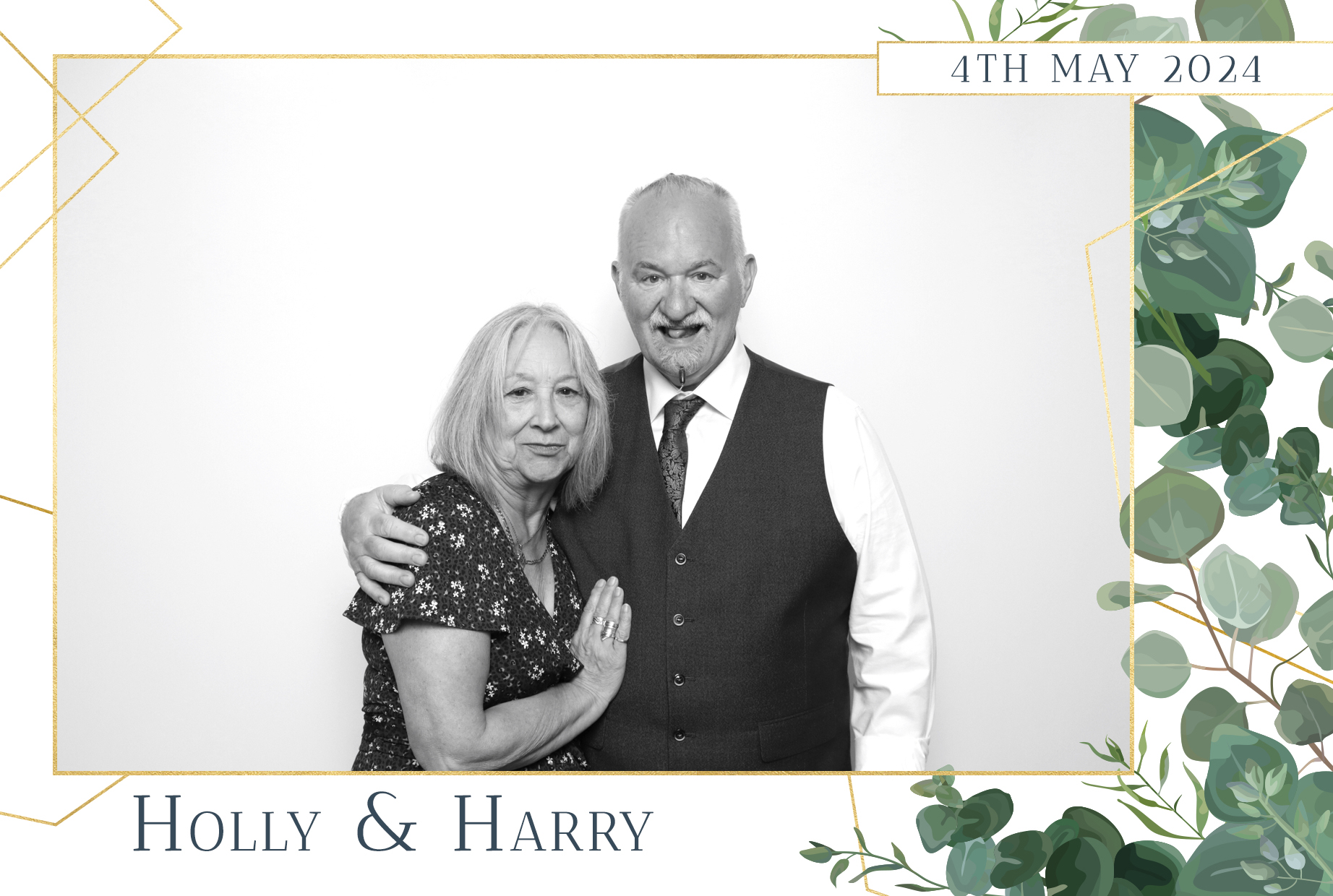 Holly & Harry | View more photos from the event at images.mobile-photo-booth.com/u/MobilePhotoBoothUK/Holly-Harry