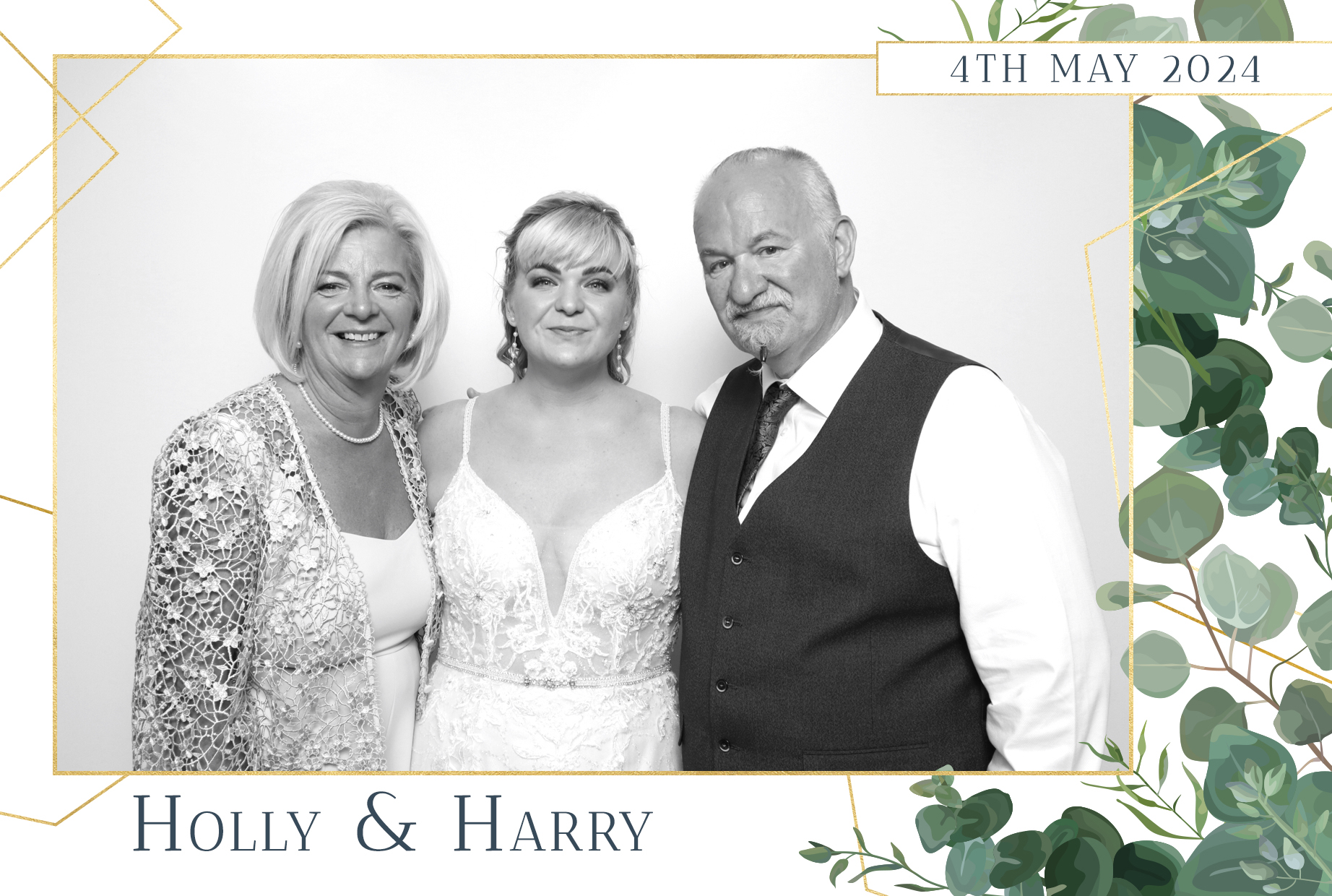 Holly & Harry | View more photos from the event at images.mobile-photo-booth.com/u/MobilePhotoBoothUK/Holly-Harry