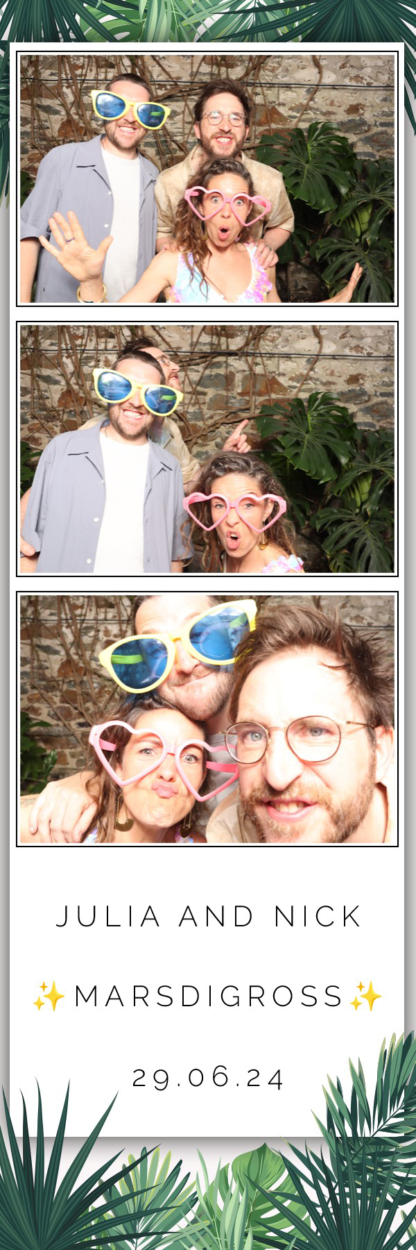 Julia & Nick | View more photos from the event at images.mobile-photo-booth.com/u/MobilePhotoBoothUK/Julia-Nick