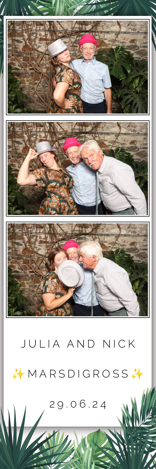 Julia & Nick | View more photos from the event at images.mobile-photo-booth.com/u/MobilePhotoBoothUK/Julia-Nick