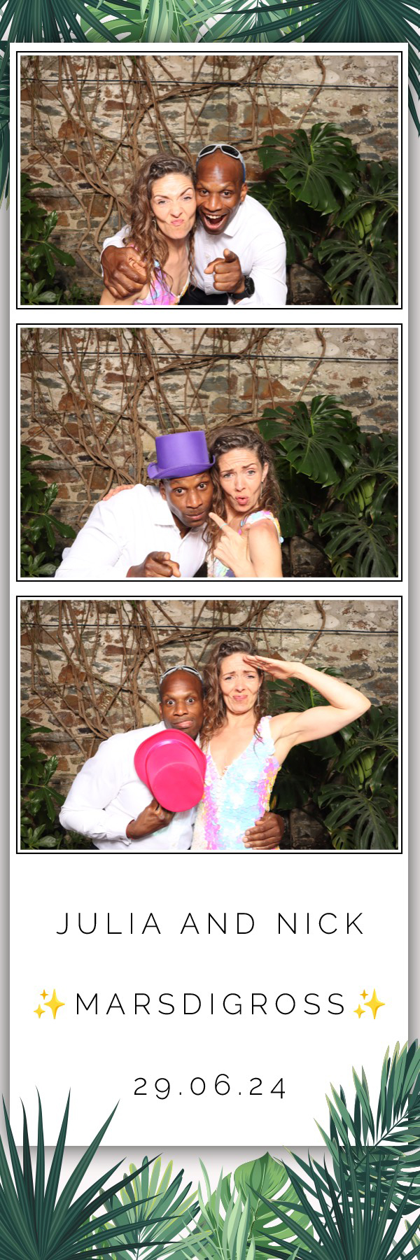 Julia & Nick | View more photos from the event at images.mobile-photo-booth.com/u/MobilePhotoBoothUK/Julia-Nick