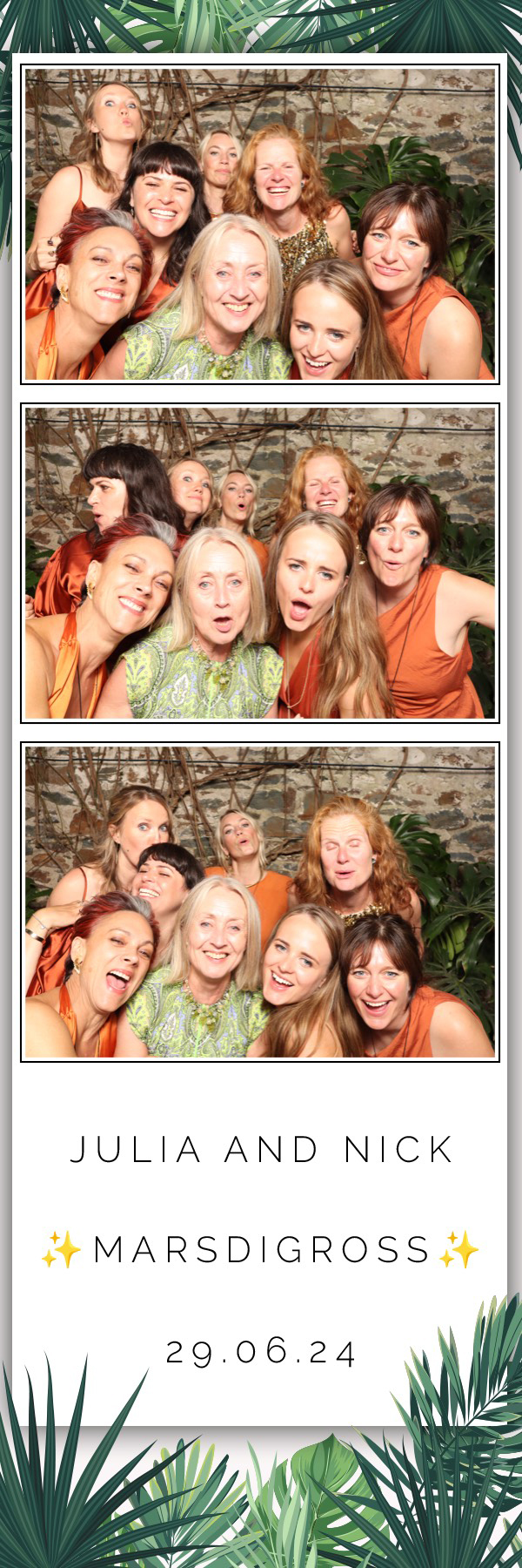 Julia & Nick | View more photos from the event at images.mobile-photo-booth.com/u/MobilePhotoBoothUK/Julia-Nick