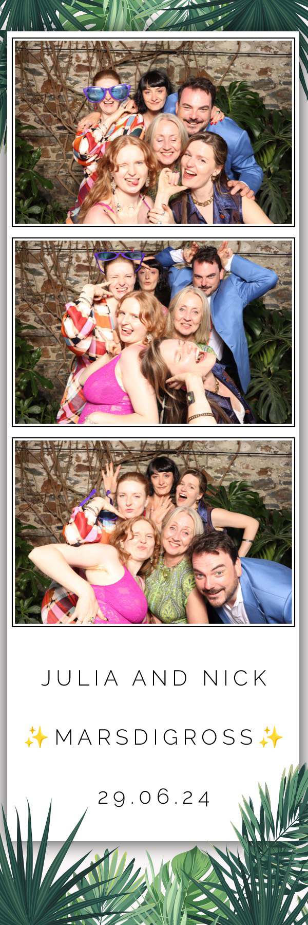 Julia & Nick | View more photos from the event at images.mobile-photo-booth.com/u/MobilePhotoBoothUK/Julia-Nick