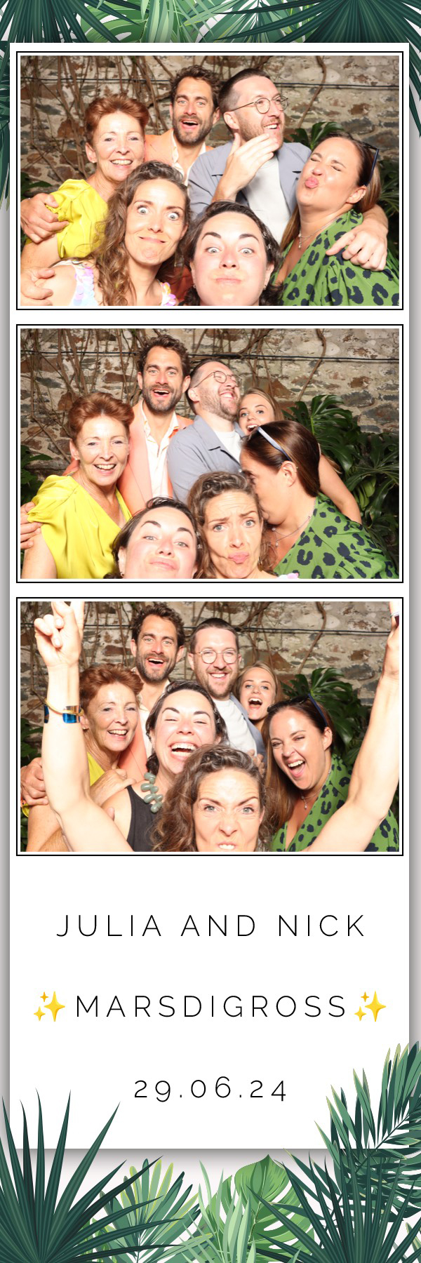 Julia & Nick | View more photos from the event at images.mobile-photo-booth.com/u/MobilePhotoBoothUK/Julia-Nick