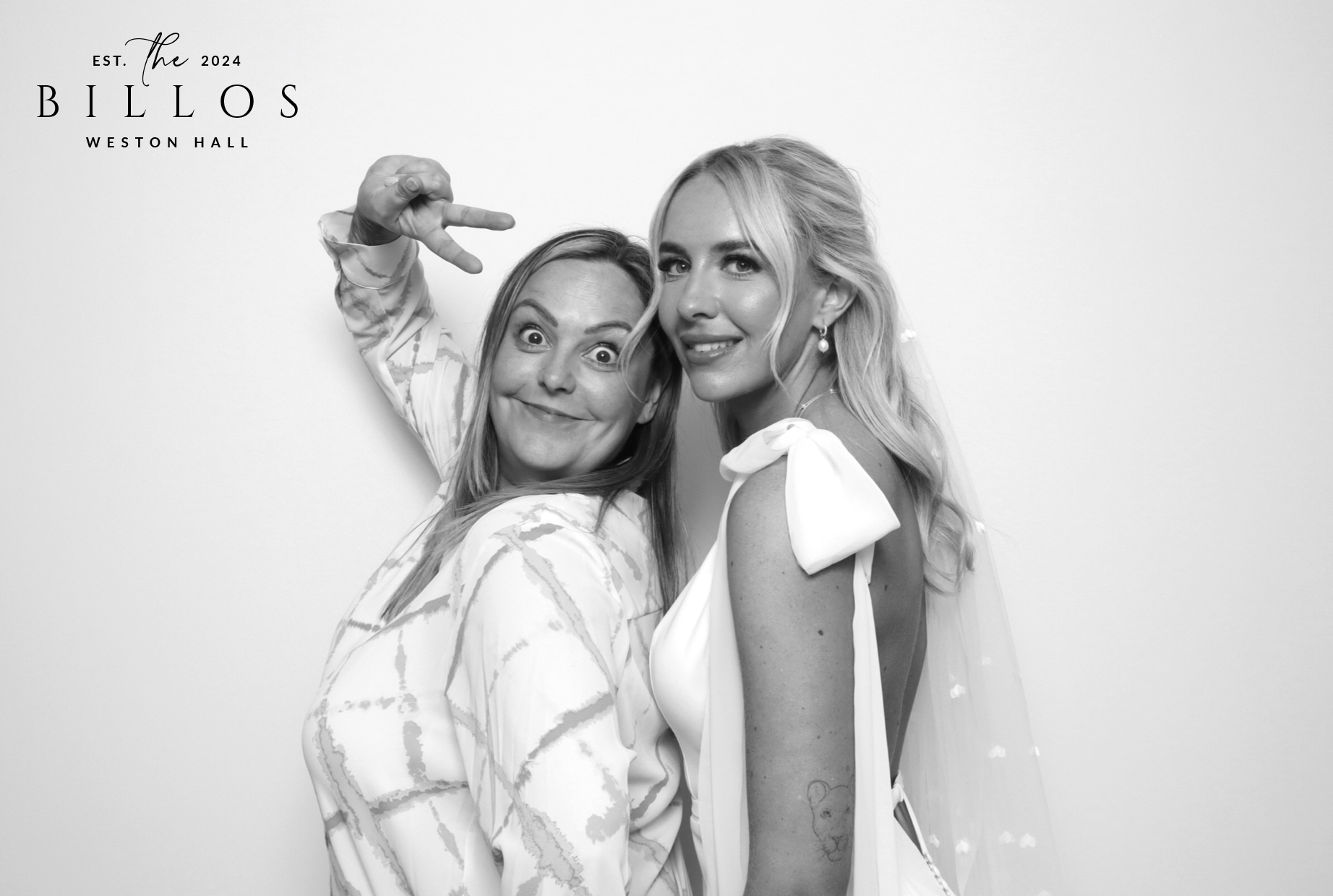 Meg & Matt | View more photos from the event at images.mobile-photo-booth.com/u/MobilePhotoBoothUK/Meg-Matt