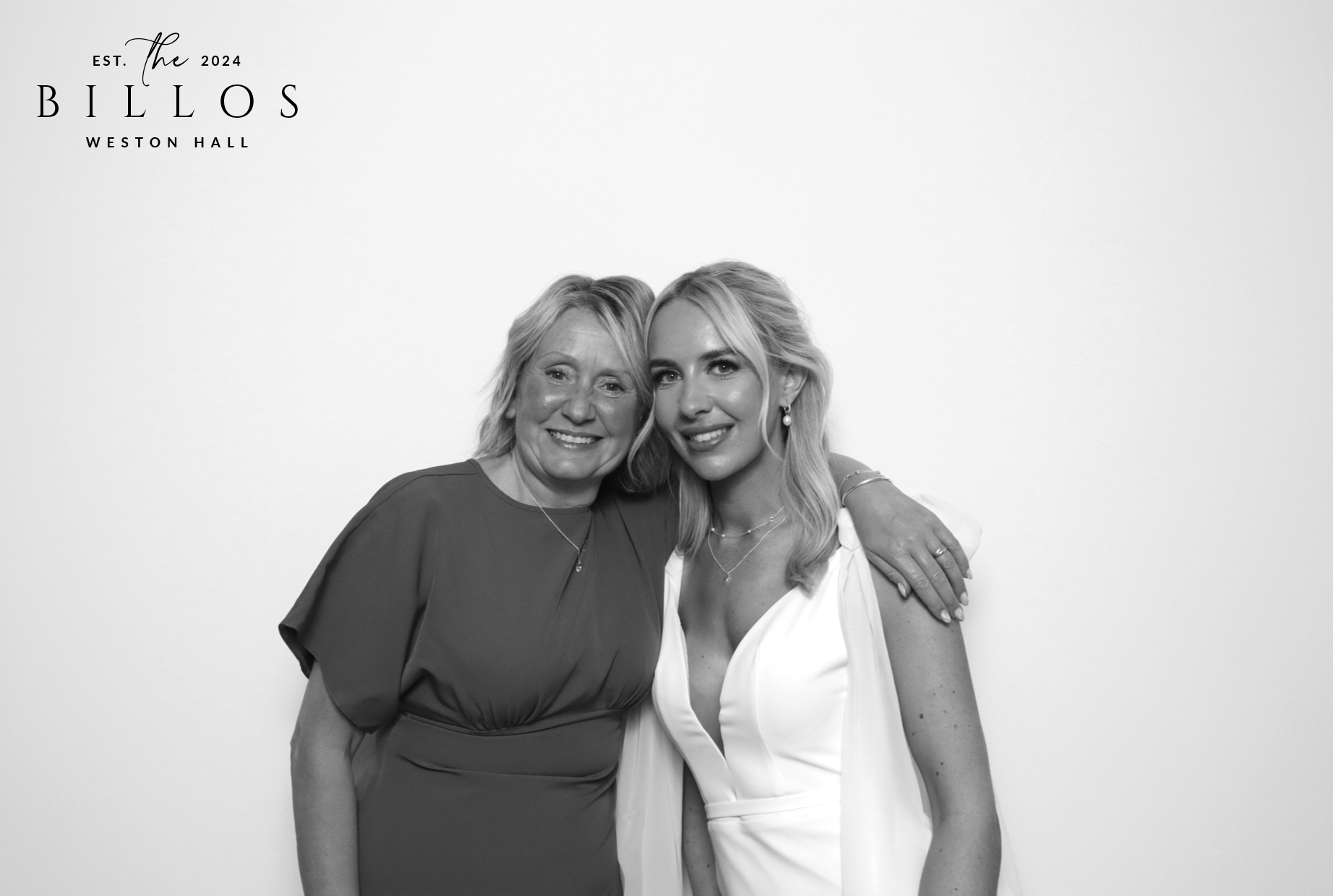 Meg & Matt | View more photos from the event at images.mobile-photo-booth.com/u/MobilePhotoBoothUK/Meg-Matt