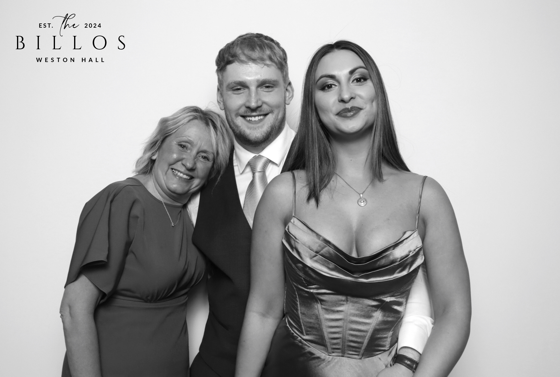 Meg & Matt | View more photos from the event at images.mobile-photo-booth.com/u/MobilePhotoBoothUK/Meg-Matt