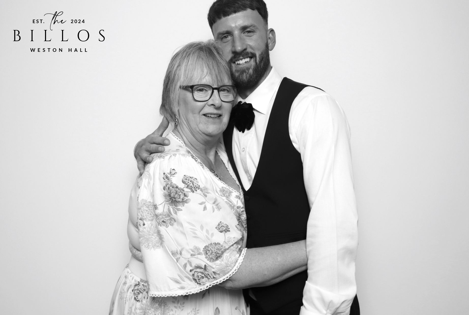 Meg & Matt | View more photos from the event at images.mobile-photo-booth.com/u/MobilePhotoBoothUK/Meg-Matt