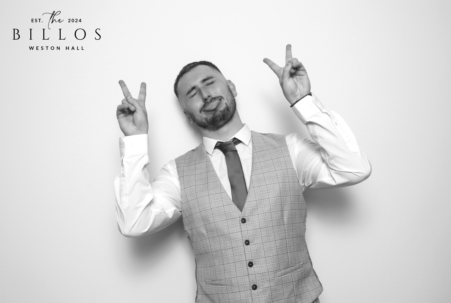 Meg & Matt | View more photos from the event at images.mobile-photo-booth.com/u/MobilePhotoBoothUK/Meg-Matt