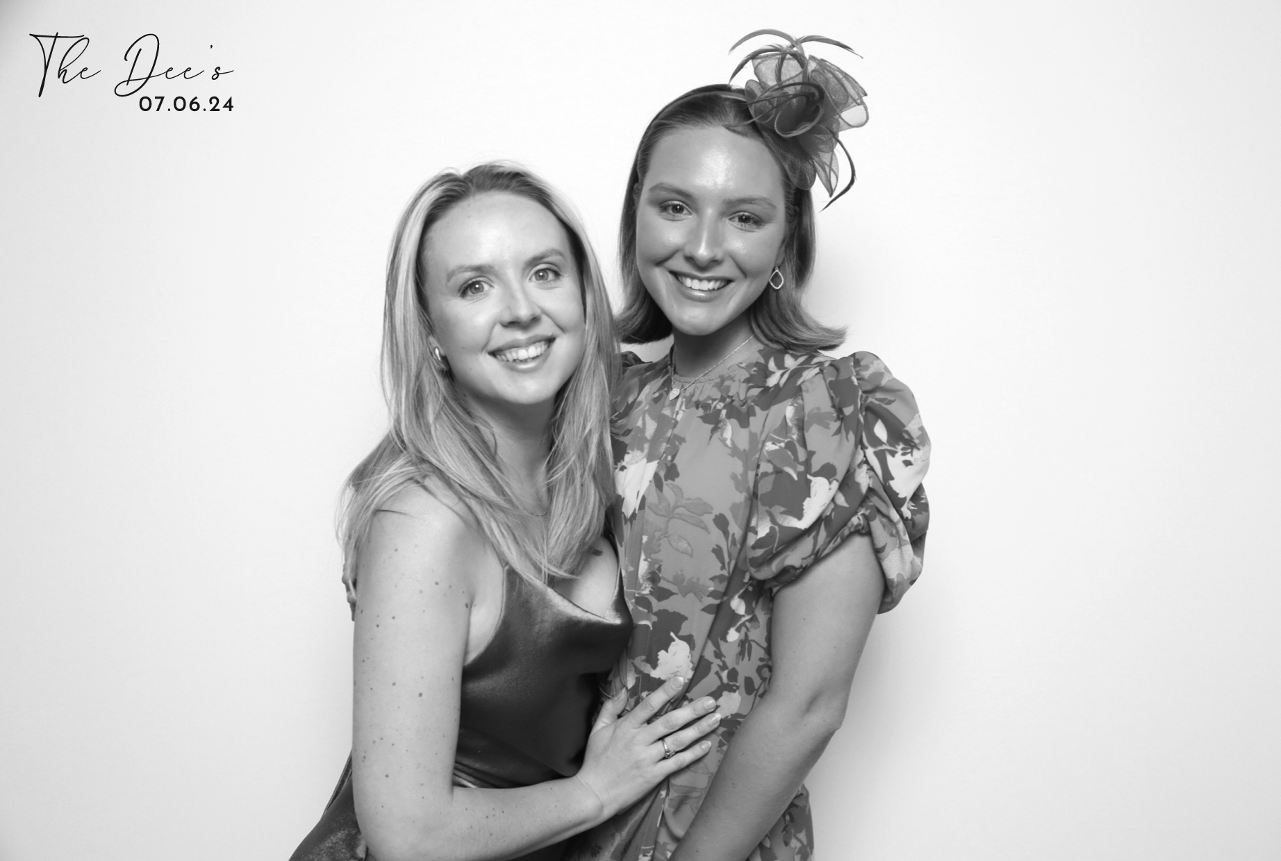 Megan & Scott | View more photos from the event at images.mobile-photo-booth.com/u/MobilePhotoBoothUK/Megan-Scott