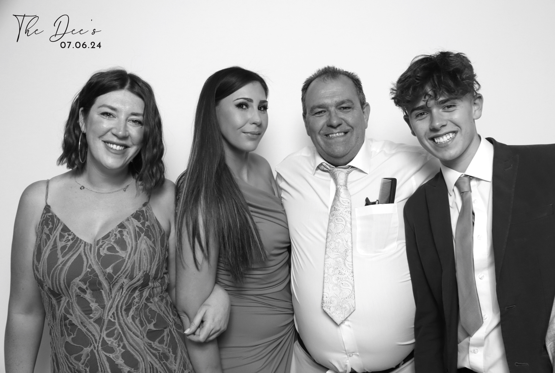 Megan & Scott | View more photos from the event at images.mobile-photo-booth.com/u/MobilePhotoBoothUK/Megan-Scott