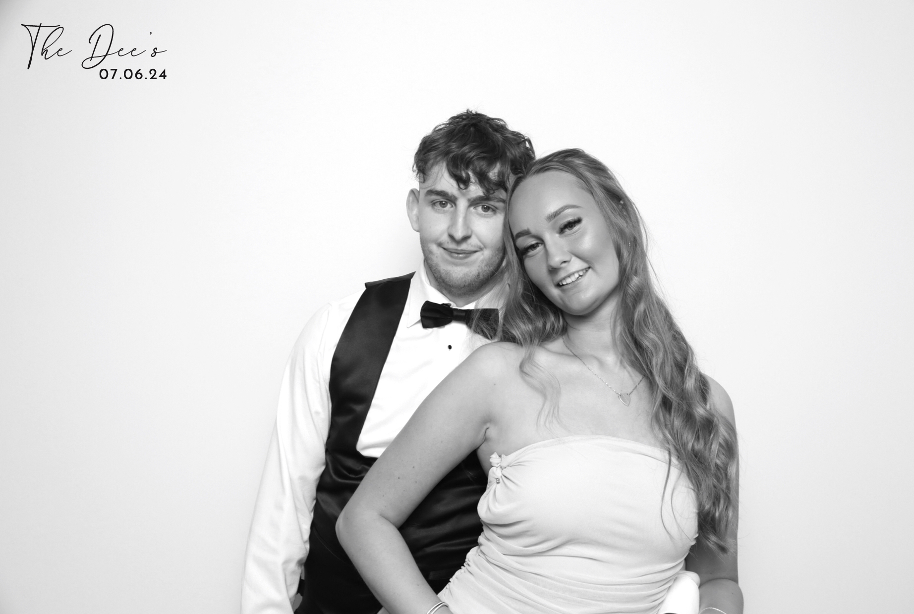 Megan & Scott | View more photos from the event at images.mobile-photo-booth.com/u/MobilePhotoBoothUK/Megan-Scott