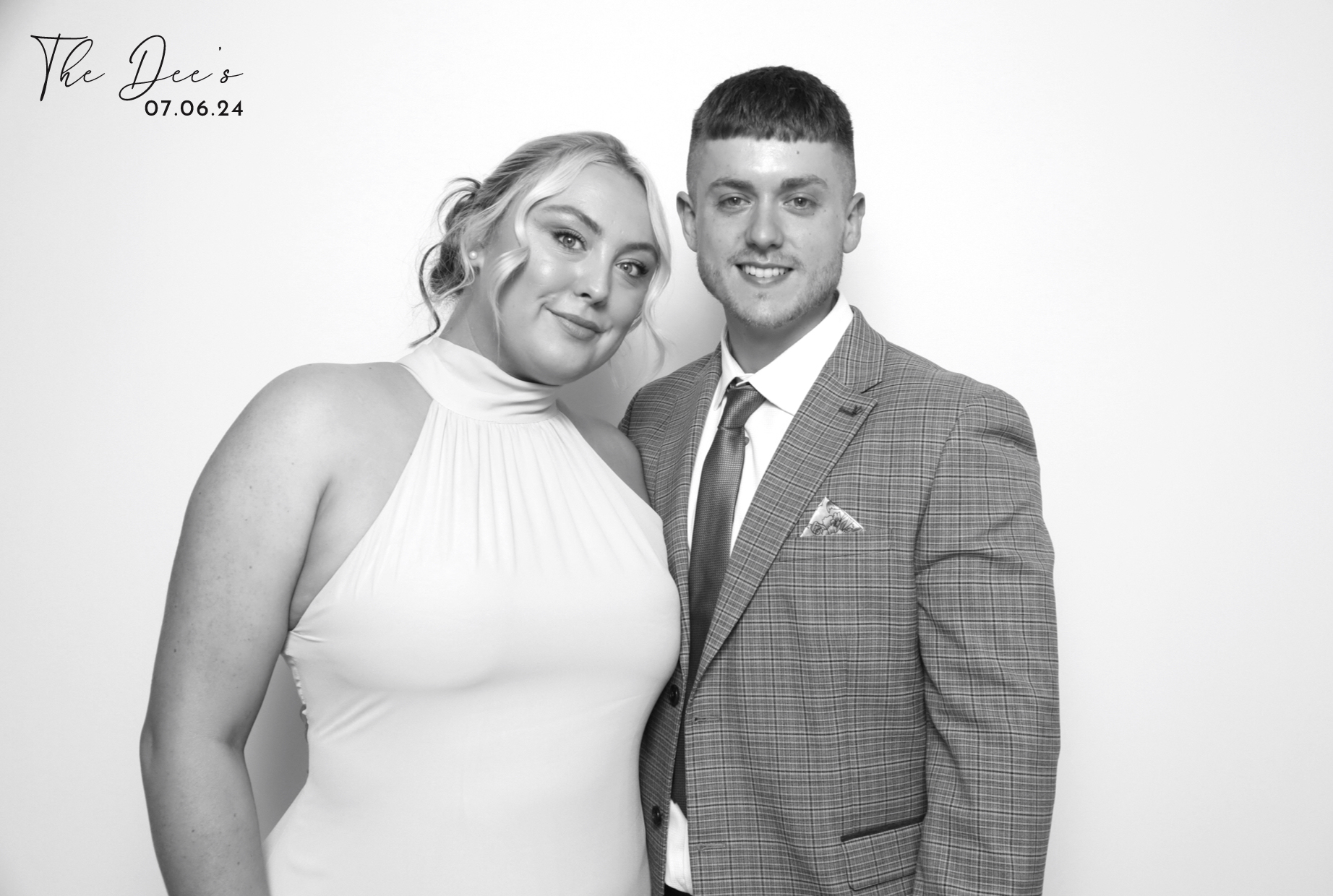 Megan & Scott | View more photos from the event at images.mobile-photo-booth.com/u/MobilePhotoBoothUK/Megan-Scott