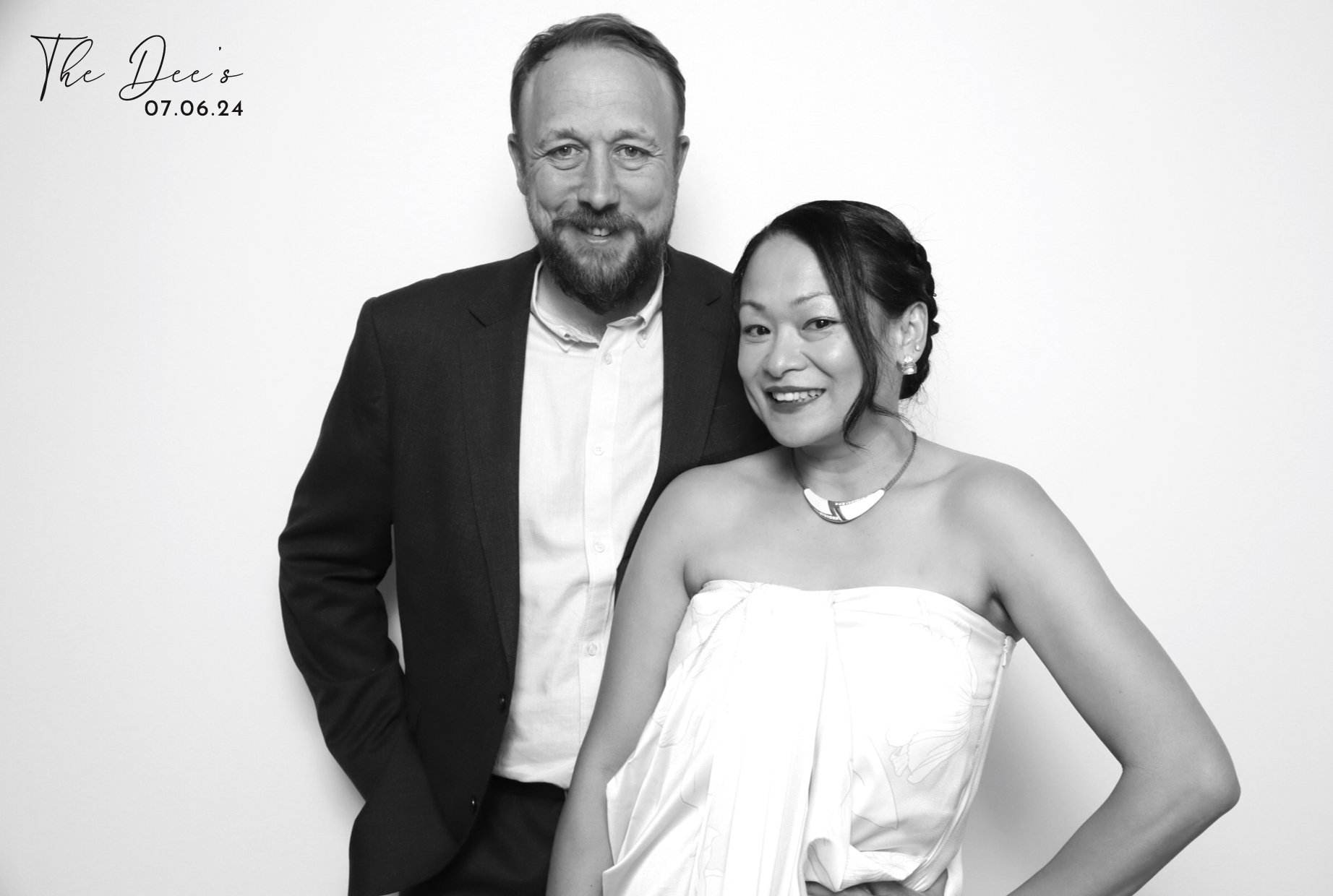 Megan & Scott | View more photos from the event at images.mobile-photo-booth.com/u/MobilePhotoBoothUK/Megan-Scott