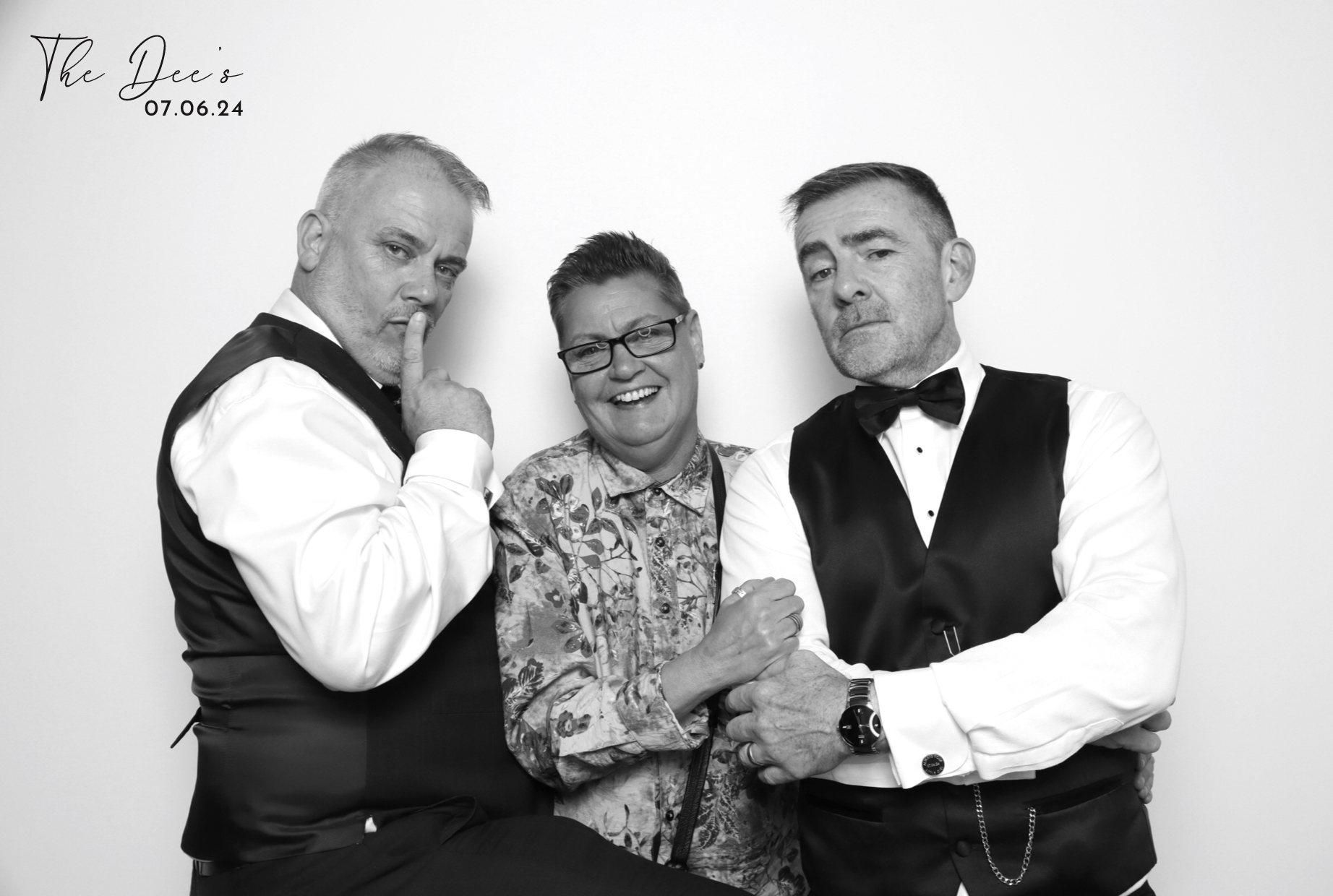 Megan & Scott | View more photos from the event at images.mobile-photo-booth.com/u/MobilePhotoBoothUK/Megan-Scott