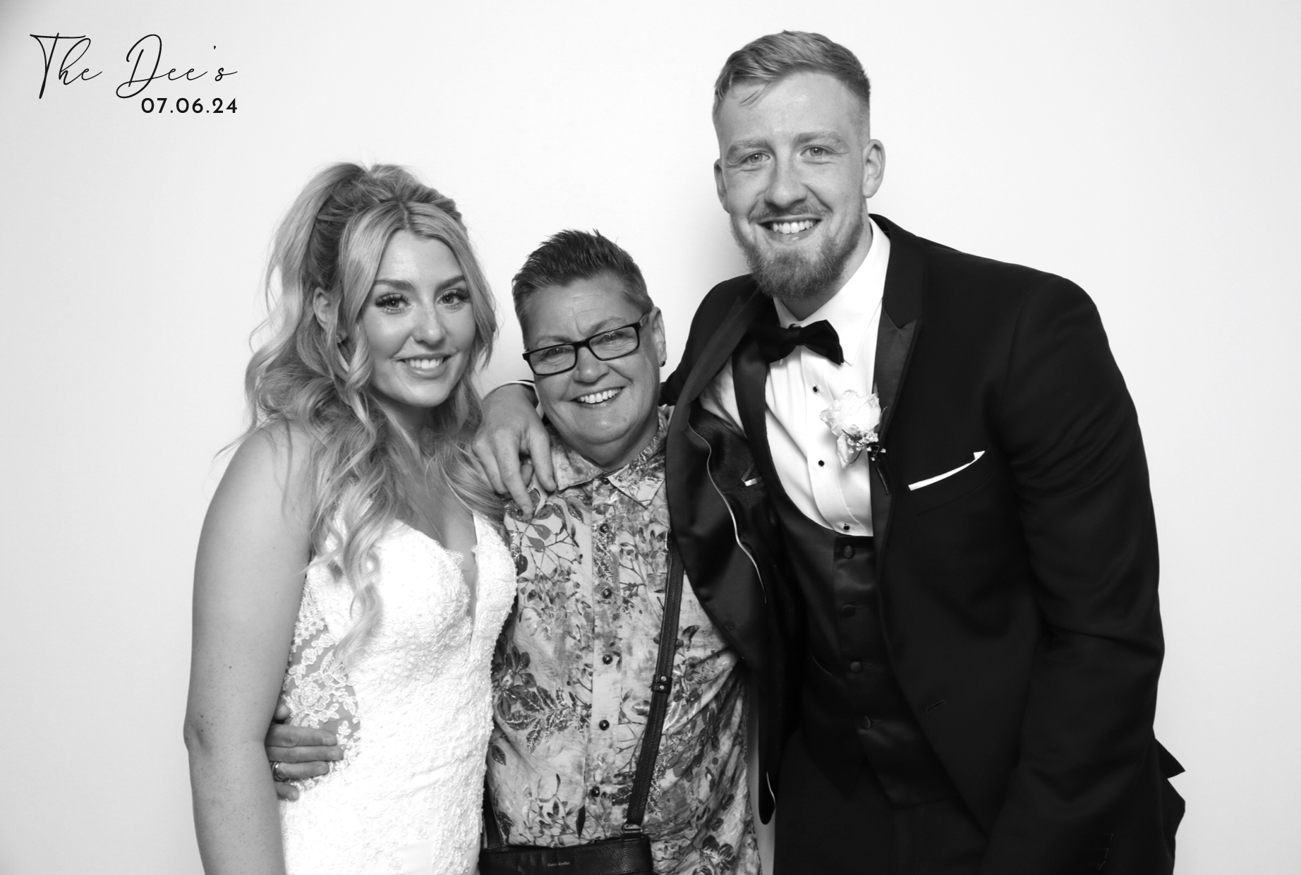 Megan & Scott | View more photos from the event at images.mobile-photo-booth.com/u/MobilePhotoBoothUK/Megan-Scott