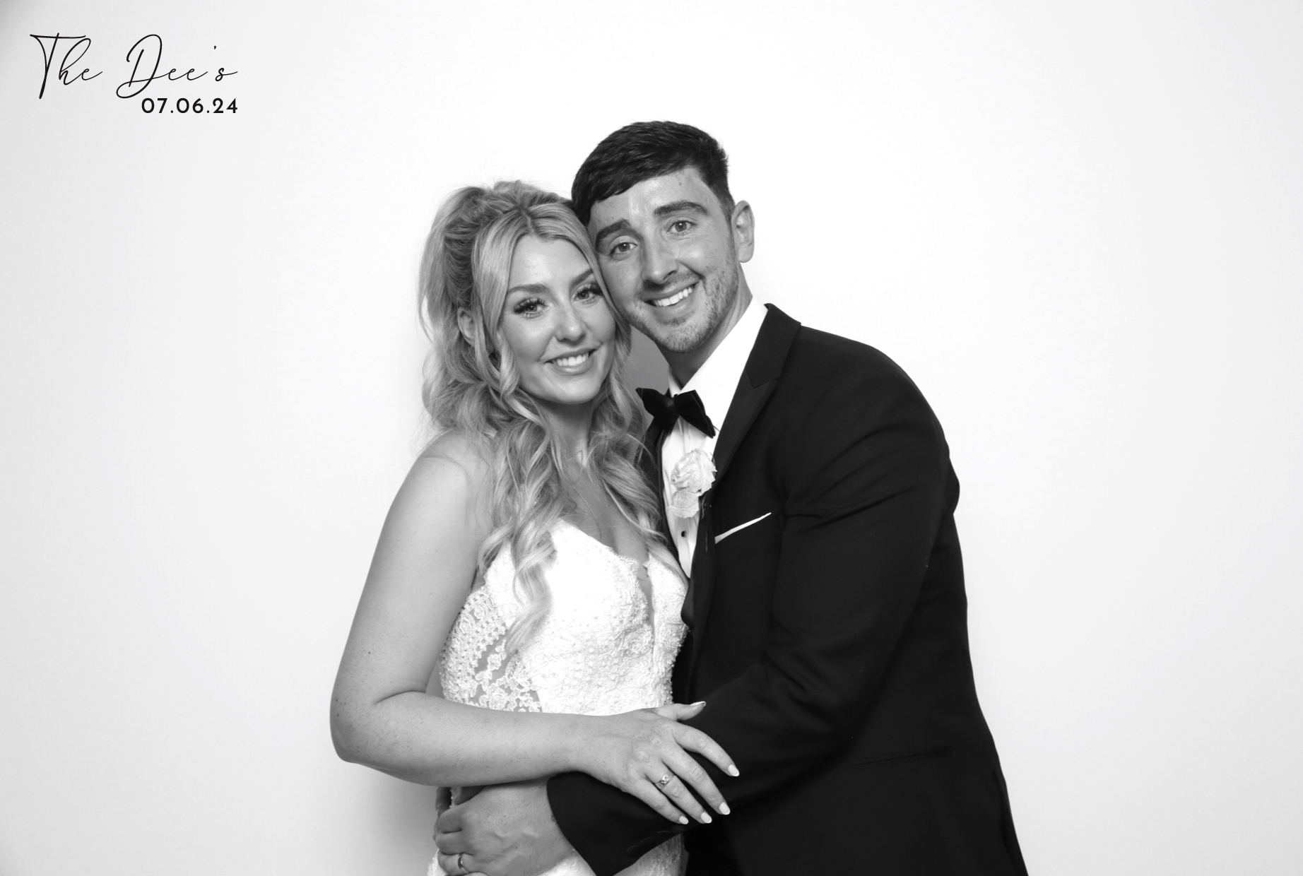 Megan & Scott | View more photos from the event at images.mobile-photo-booth.com/u/MobilePhotoBoothUK/Megan-Scott