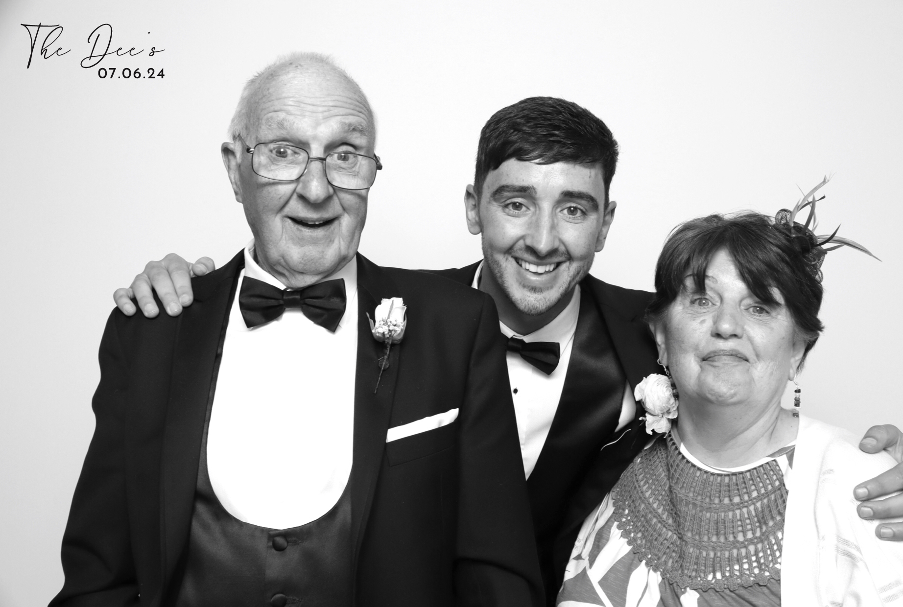 Megan & Scott | View more photos from the event at images.mobile-photo-booth.com/u/MobilePhotoBoothUK/Megan-Scott