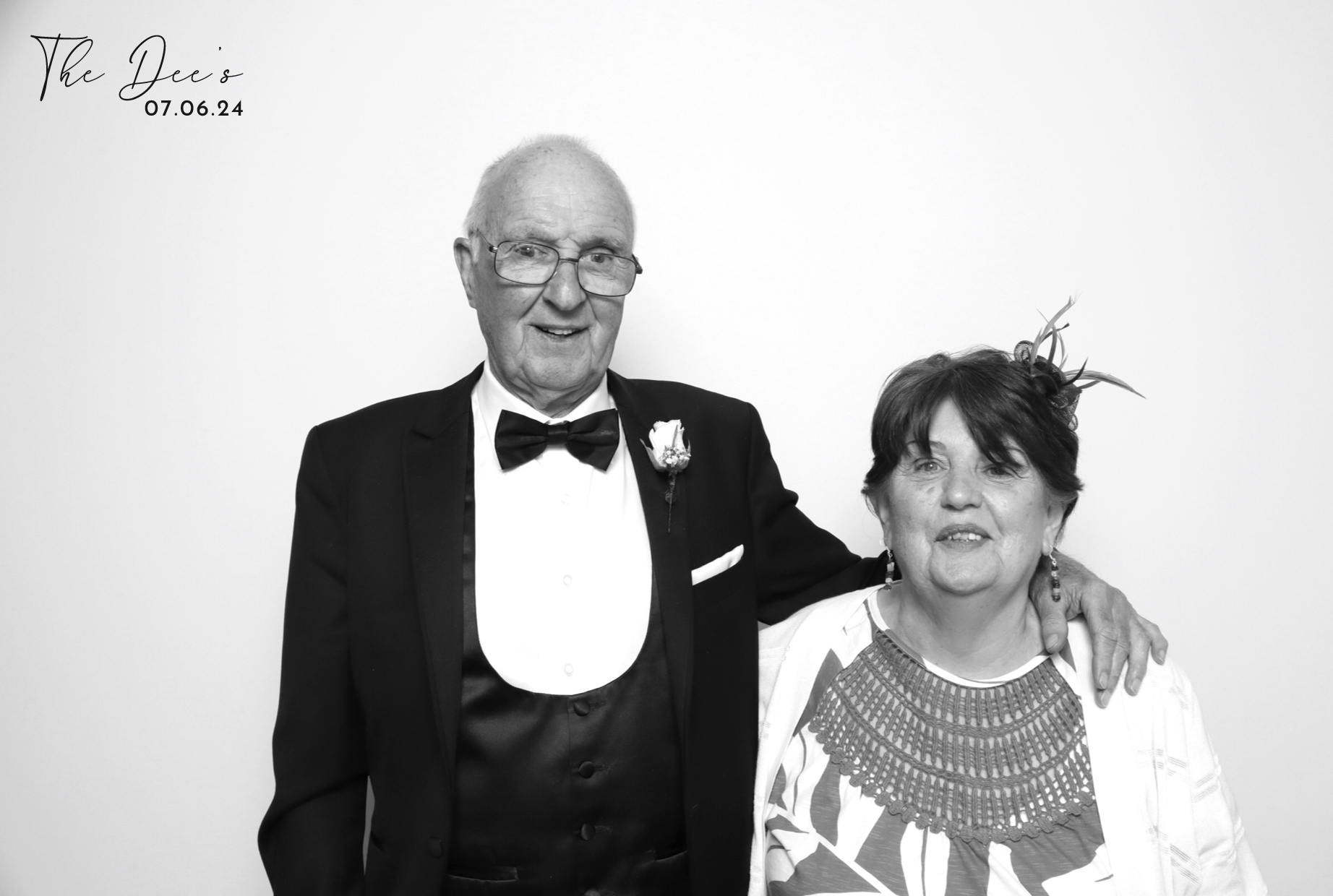 Megan & Scott | View more photos from the event at images.mobile-photo-booth.com/u/MobilePhotoBoothUK/Megan-Scott