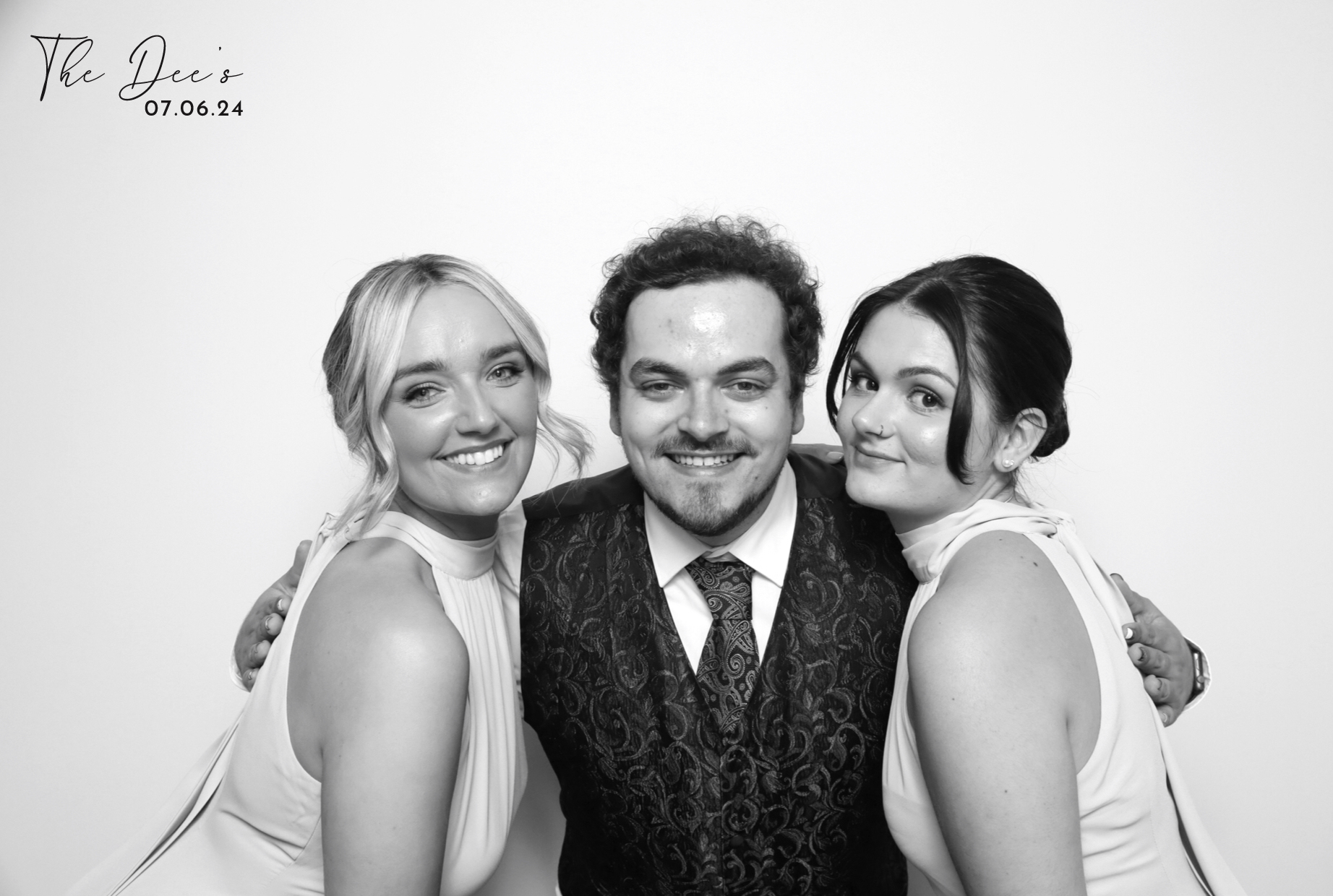 Megan & Scott | View more photos from the event at images.mobile-photo-booth.com/u/MobilePhotoBoothUK/Megan-Scott
