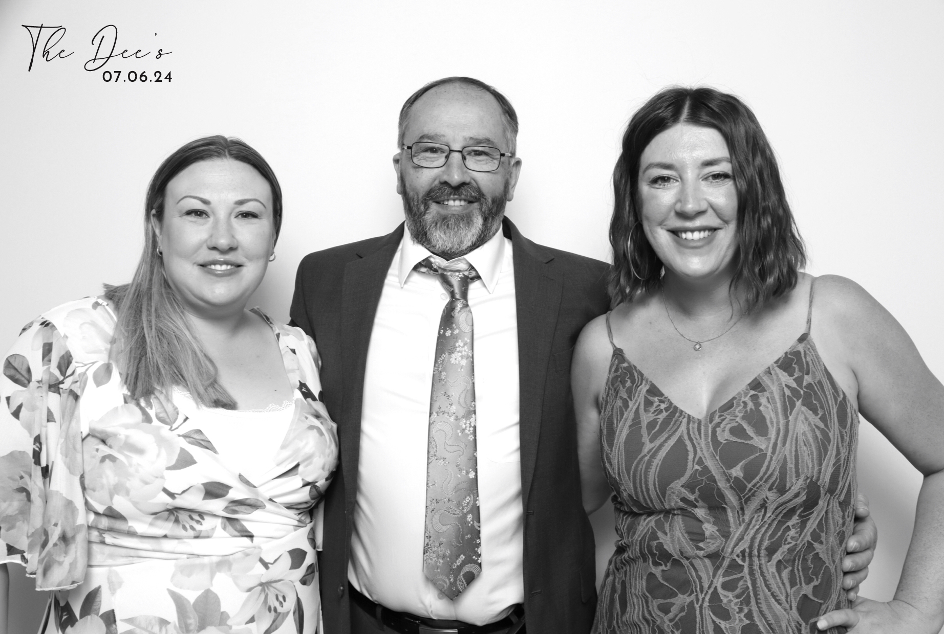 Megan & Scott | View more photos from the event at images.mobile-photo-booth.com/u/MobilePhotoBoothUK/Megan-Scott