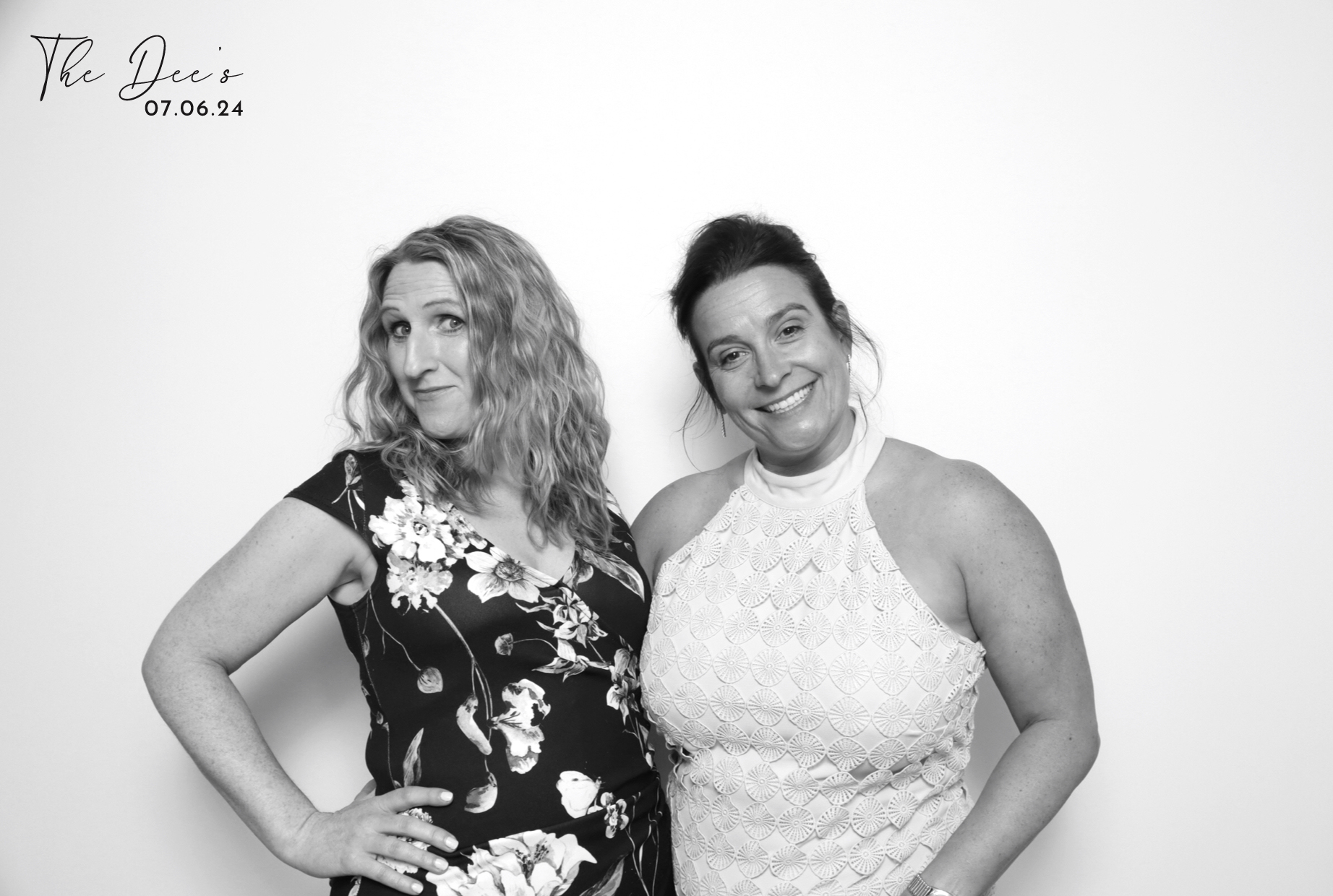 Megan & Scott | View more photos from the event at images.mobile-photo-booth.com/u/MobilePhotoBoothUK/Megan-Scott