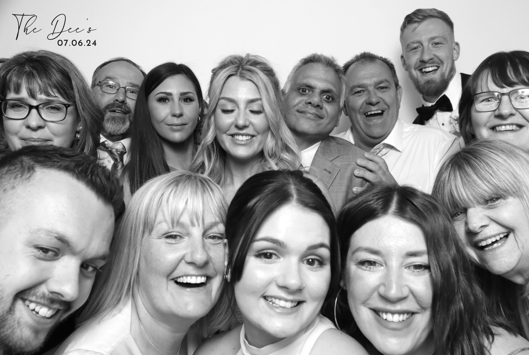 Megan & Scott | View more photos from the event at images.mobile-photo-booth.com/u/MobilePhotoBoothUK/Megan-Scott