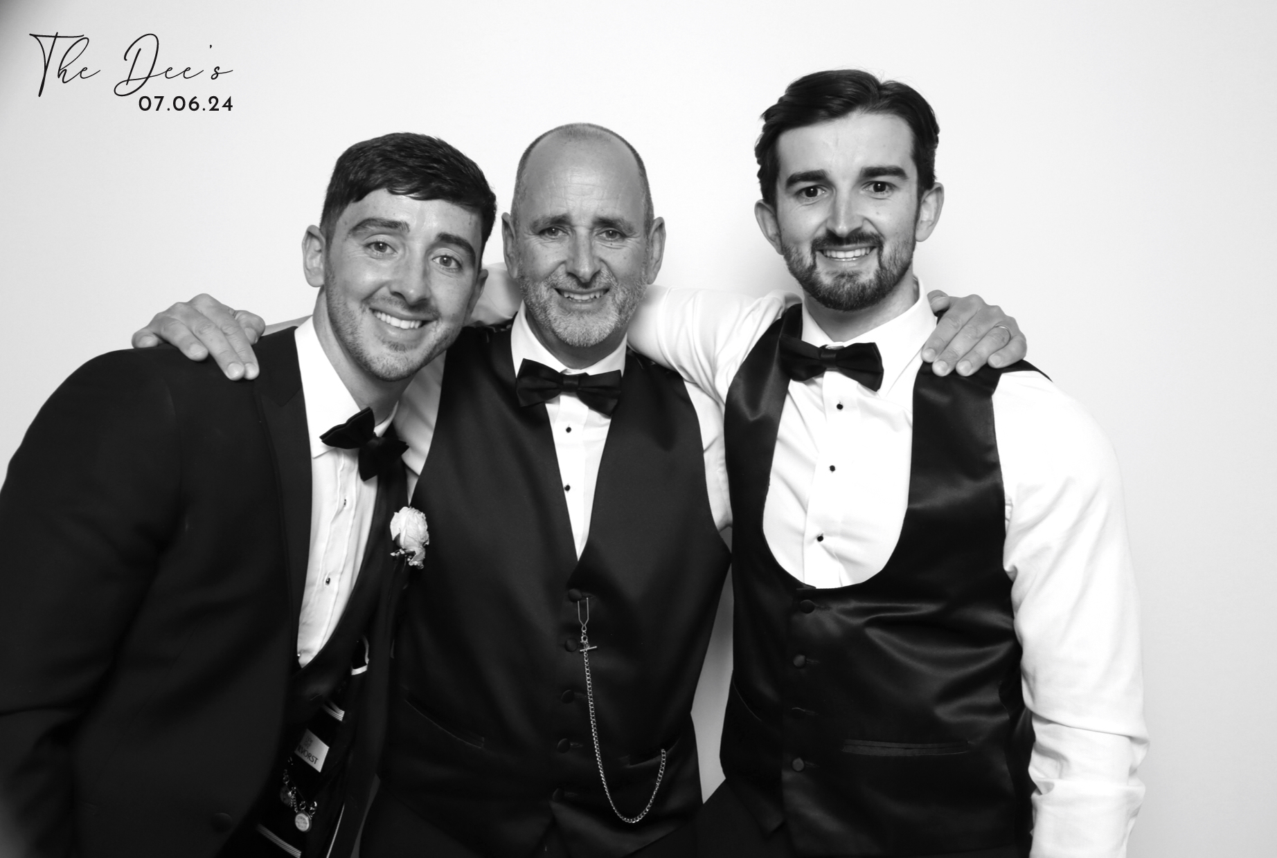 Megan & Scott | View more photos from the event at images.mobile-photo-booth.com/u/MobilePhotoBoothUK/Megan-Scott