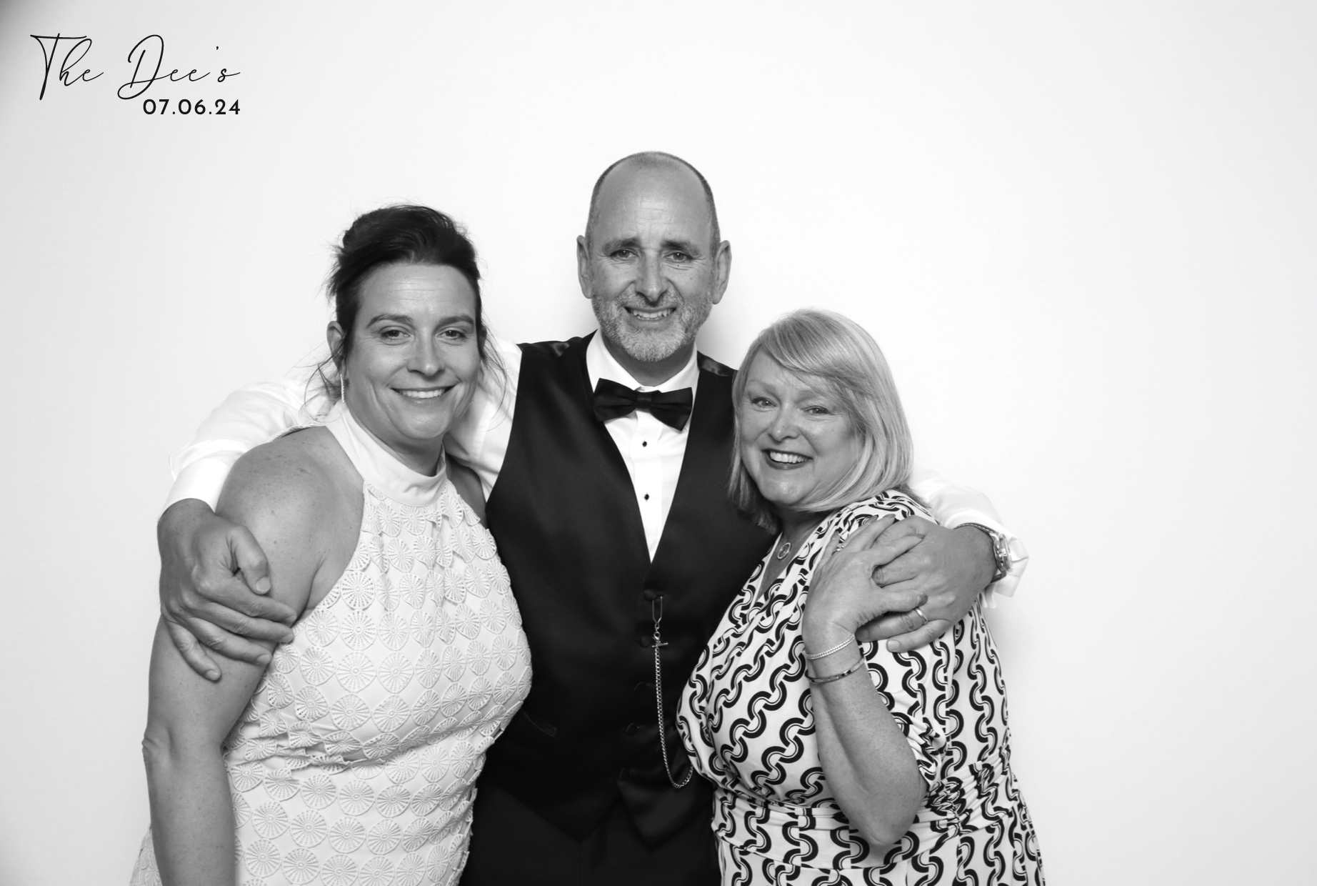 Megan & Scott | View more photos from the event at images.mobile-photo-booth.com/u/MobilePhotoBoothUK/Megan-Scott
