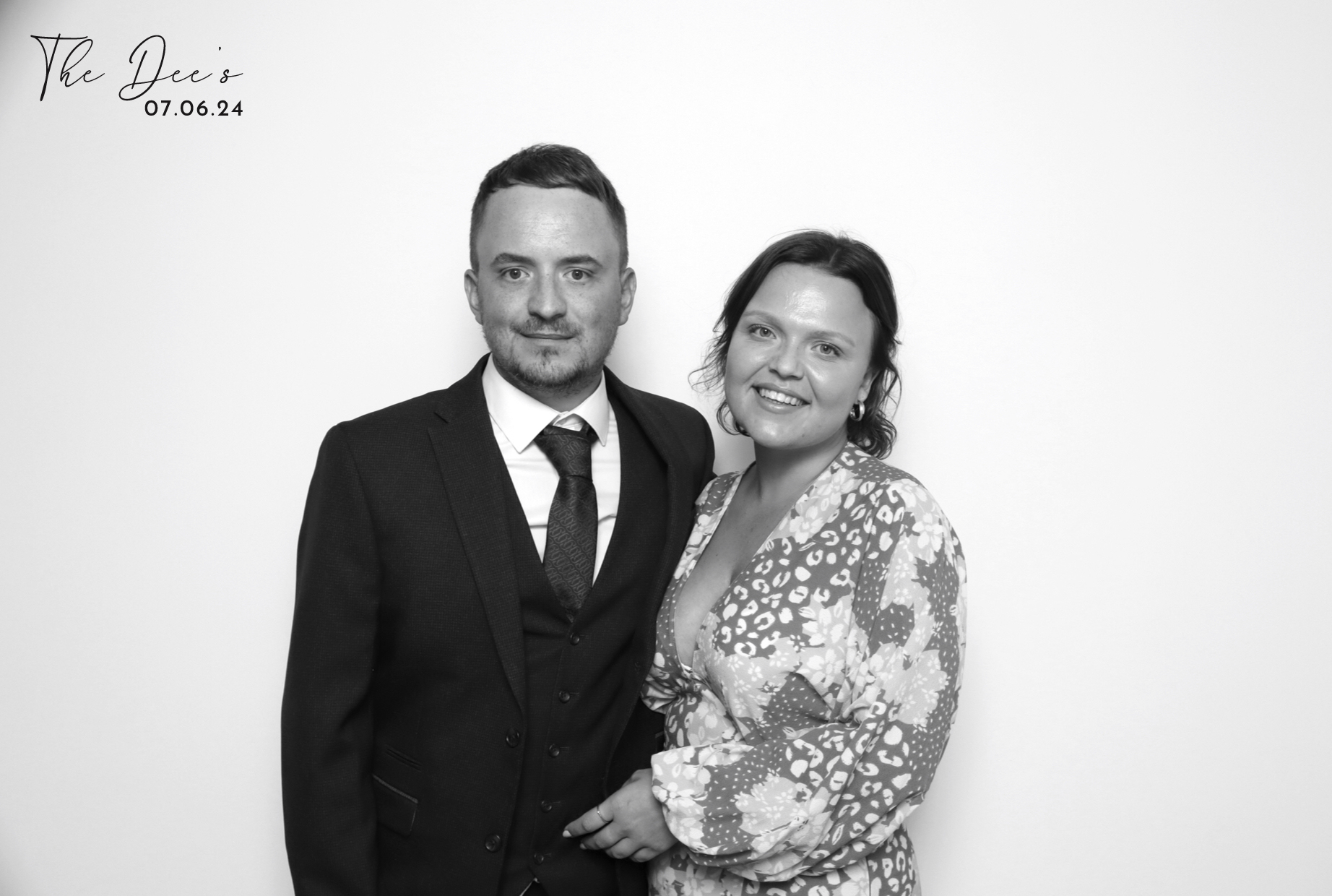 Megan & Scott | View more photos from the event at images.mobile-photo-booth.com/u/MobilePhotoBoothUK/Megan-Scott