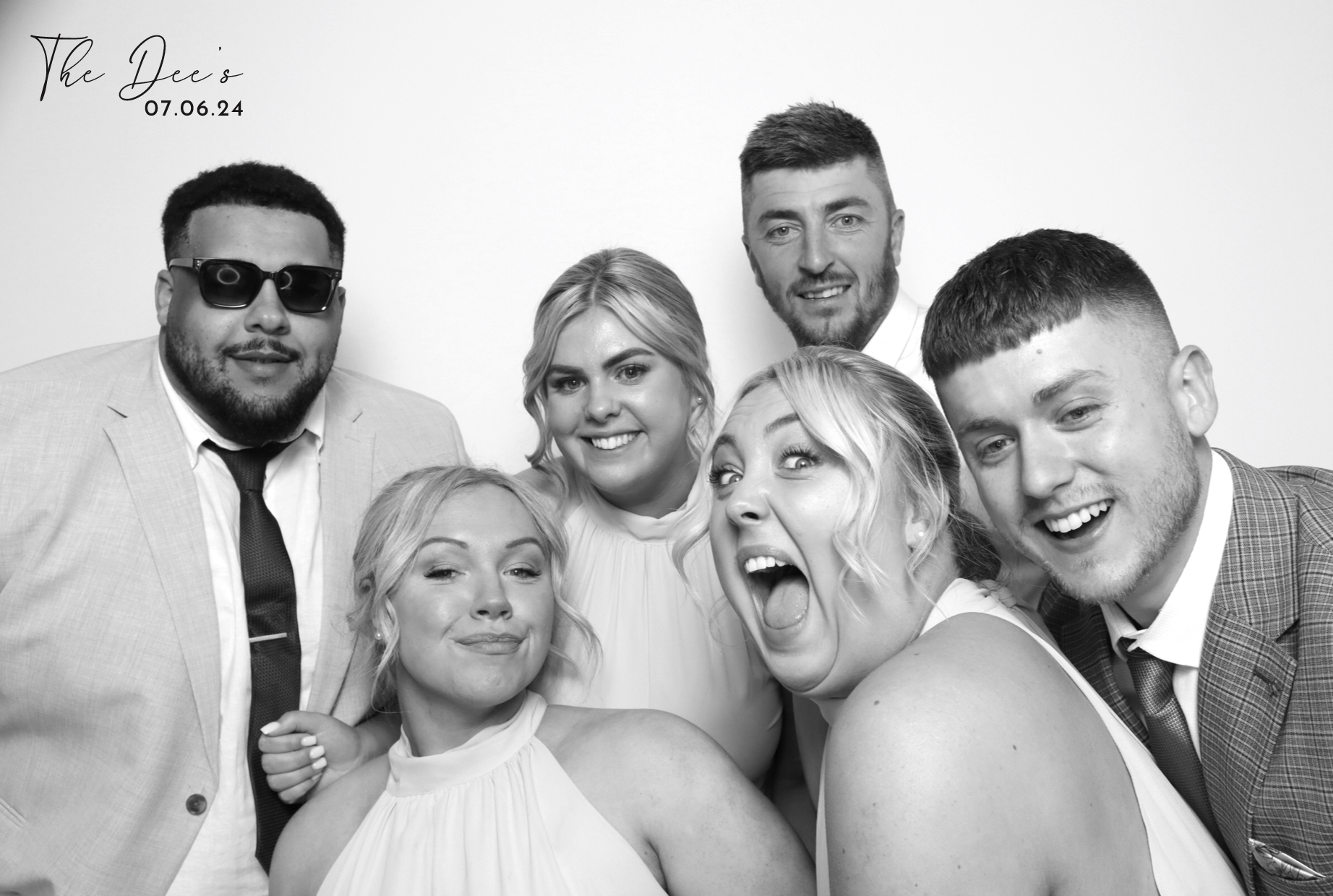 Megan & Scott | View more photos from the event at images.mobile-photo-booth.com/u/MobilePhotoBoothUK/Megan-Scott