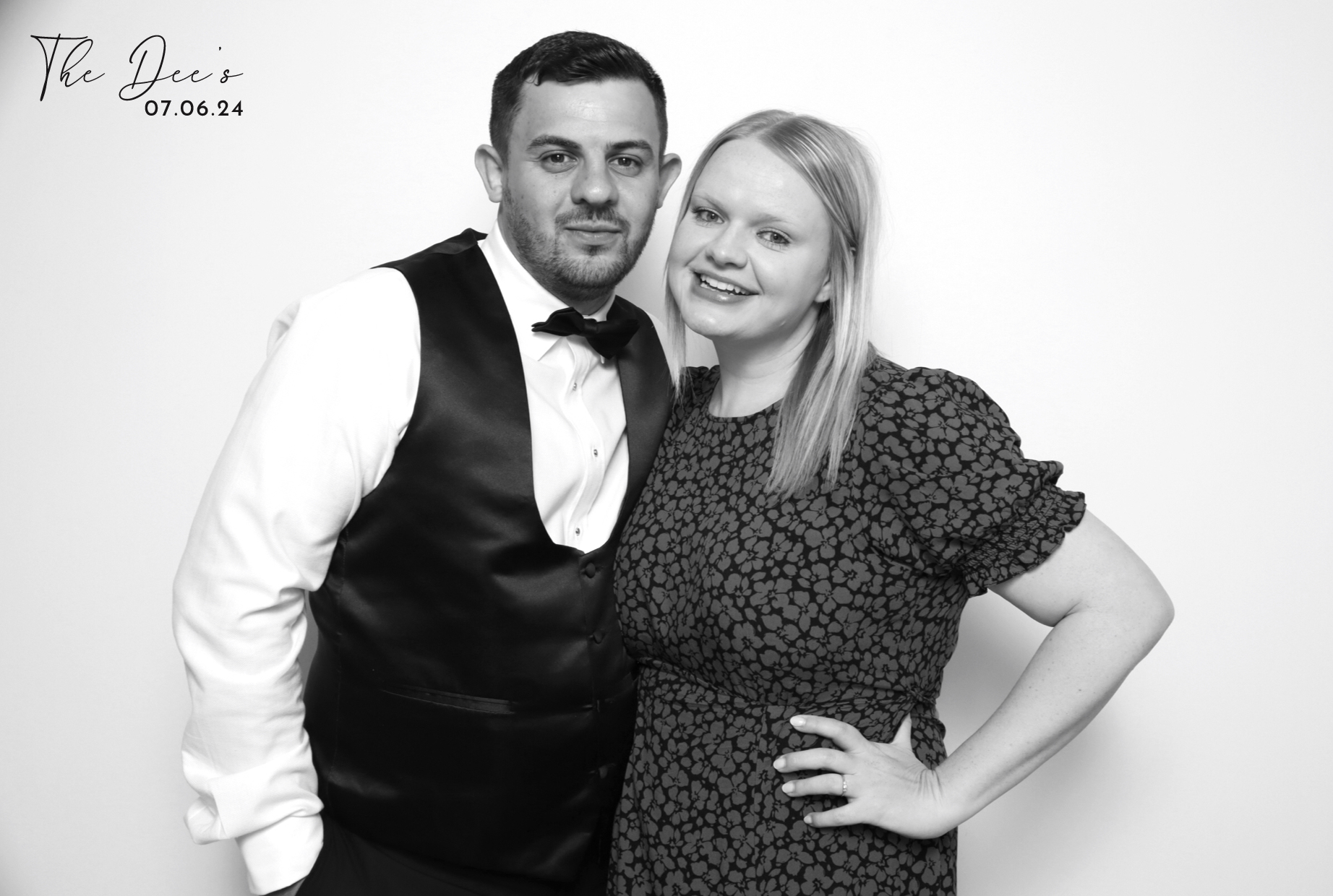 Megan & Scott | View more photos from the event at images.mobile-photo-booth.com/u/MobilePhotoBoothUK/Megan-Scott