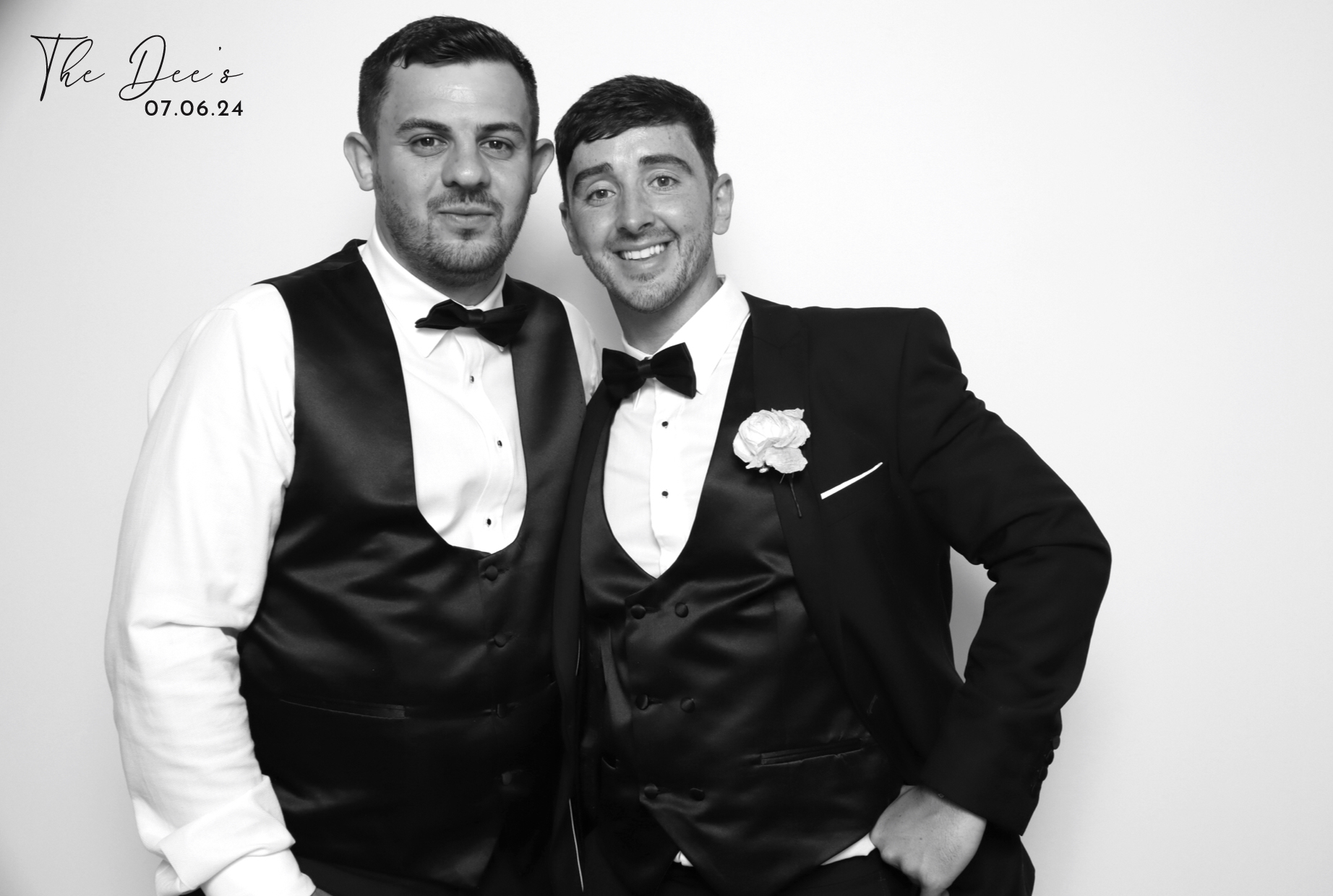 Megan & Scott | View more photos from the event at images.mobile-photo-booth.com/u/MobilePhotoBoothUK/Megan-Scott