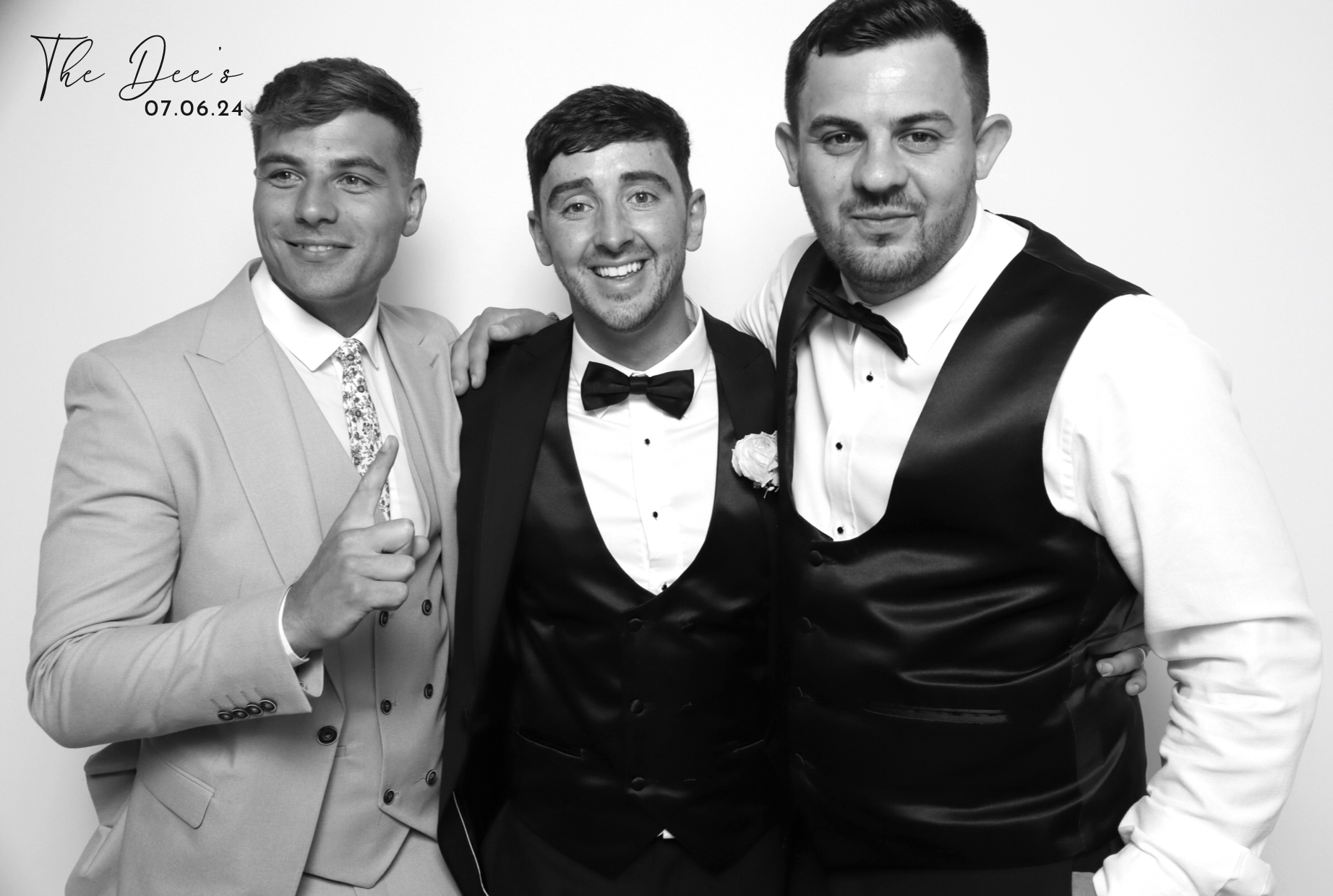 Megan & Scott | View more photos from the event at images.mobile-photo-booth.com/u/MobilePhotoBoothUK/Megan-Scott