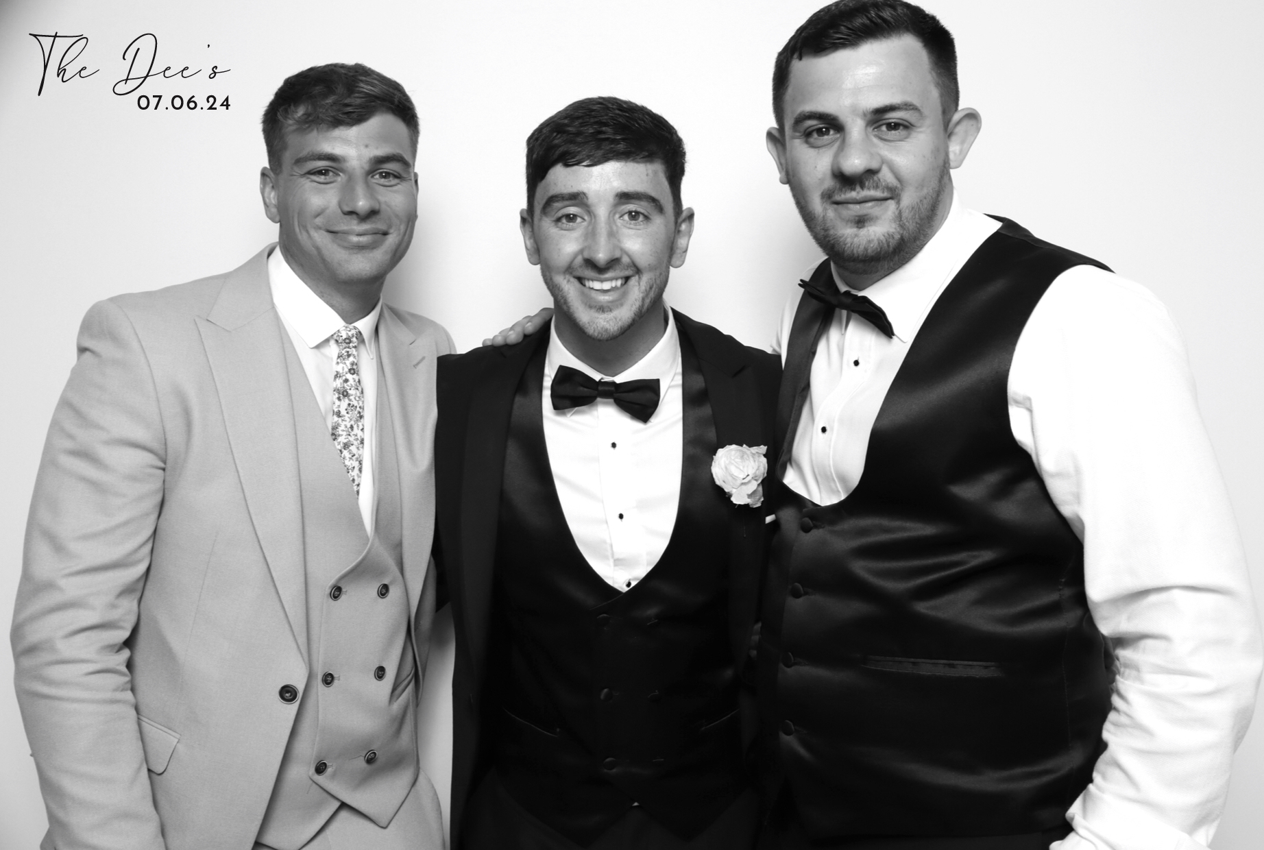 Megan & Scott | View more photos from the event at images.mobile-photo-booth.com/u/MobilePhotoBoothUK/Megan-Scott