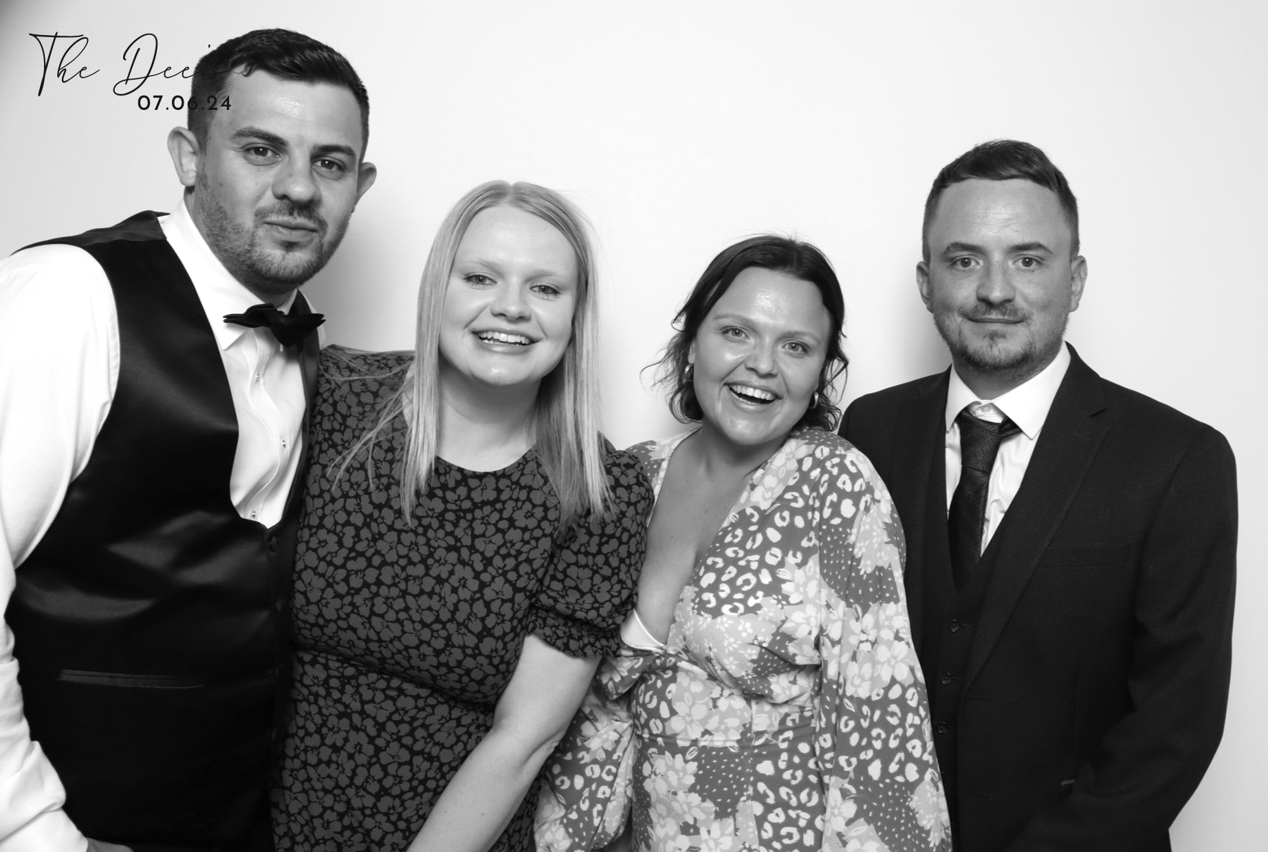 Megan & Scott | View more photos from the event at images.mobile-photo-booth.com/u/MobilePhotoBoothUK/Megan-Scott