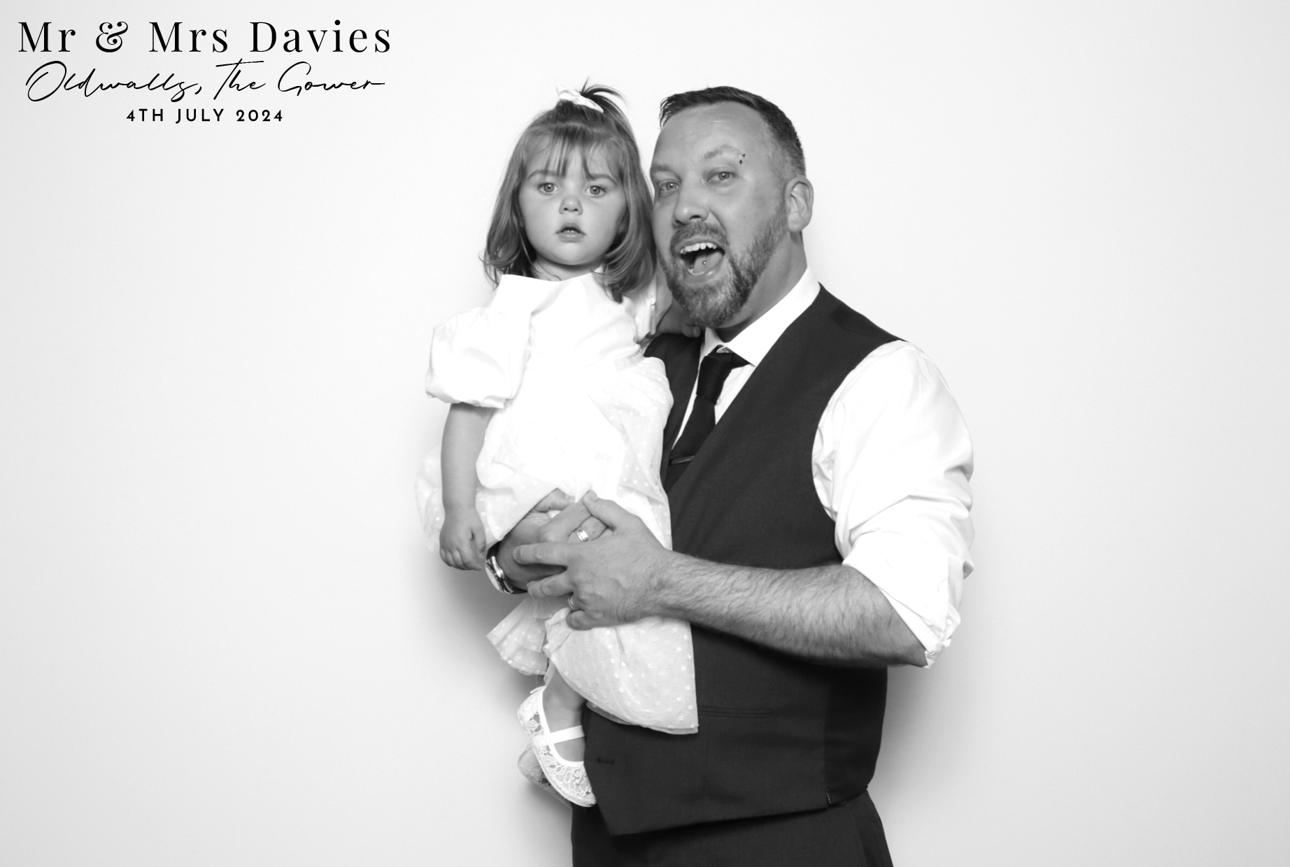 Mr & Mrs Davies | View more photos from the event at images.mobile-photo-booth.com/u/MobilePhotoBoothUK/Mr-Mrs-Davies