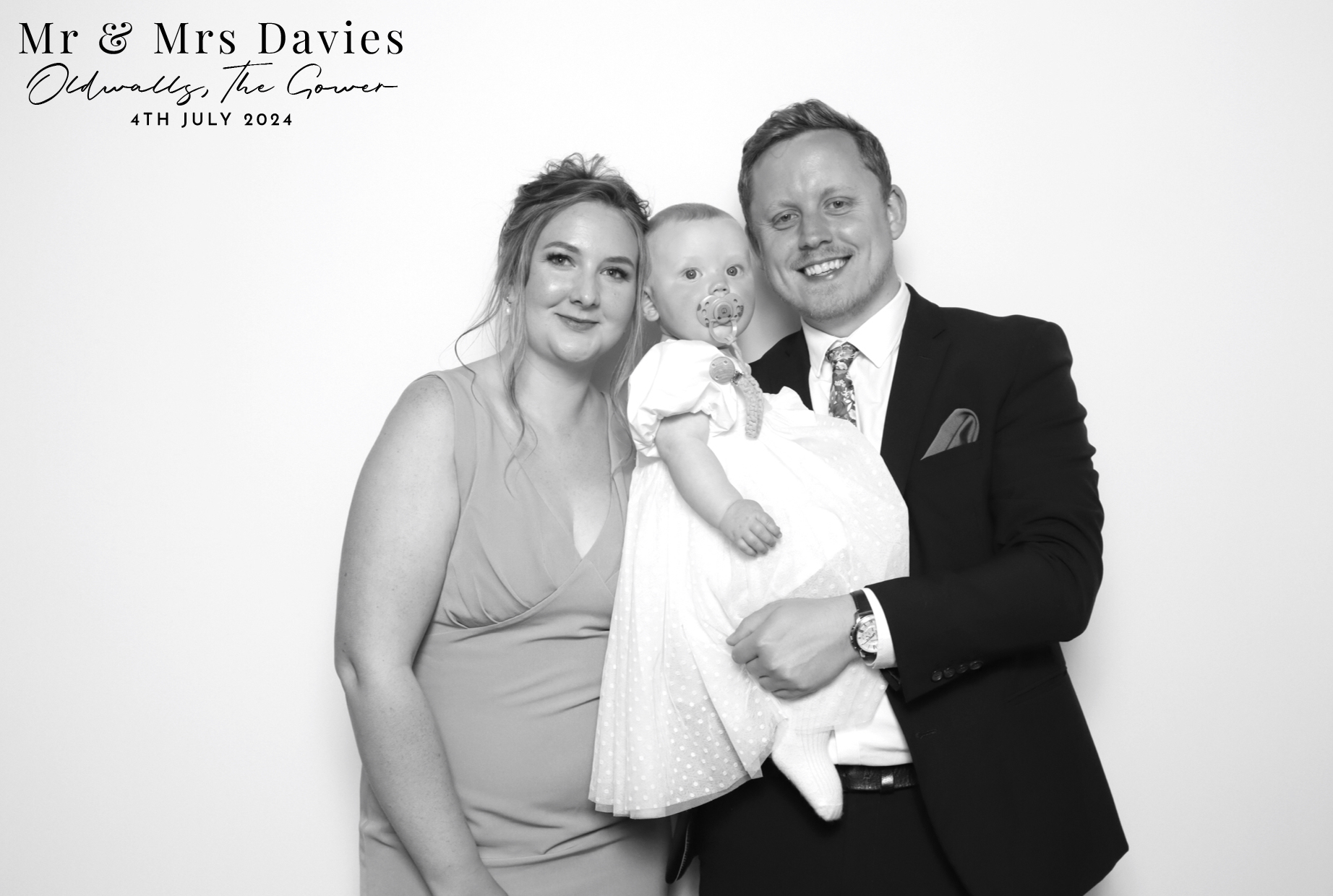 Mr & Mrs Davies | View more photos from the event at images.mobile-photo-booth.com/u/MobilePhotoBoothUK/Mr-Mrs-Davies